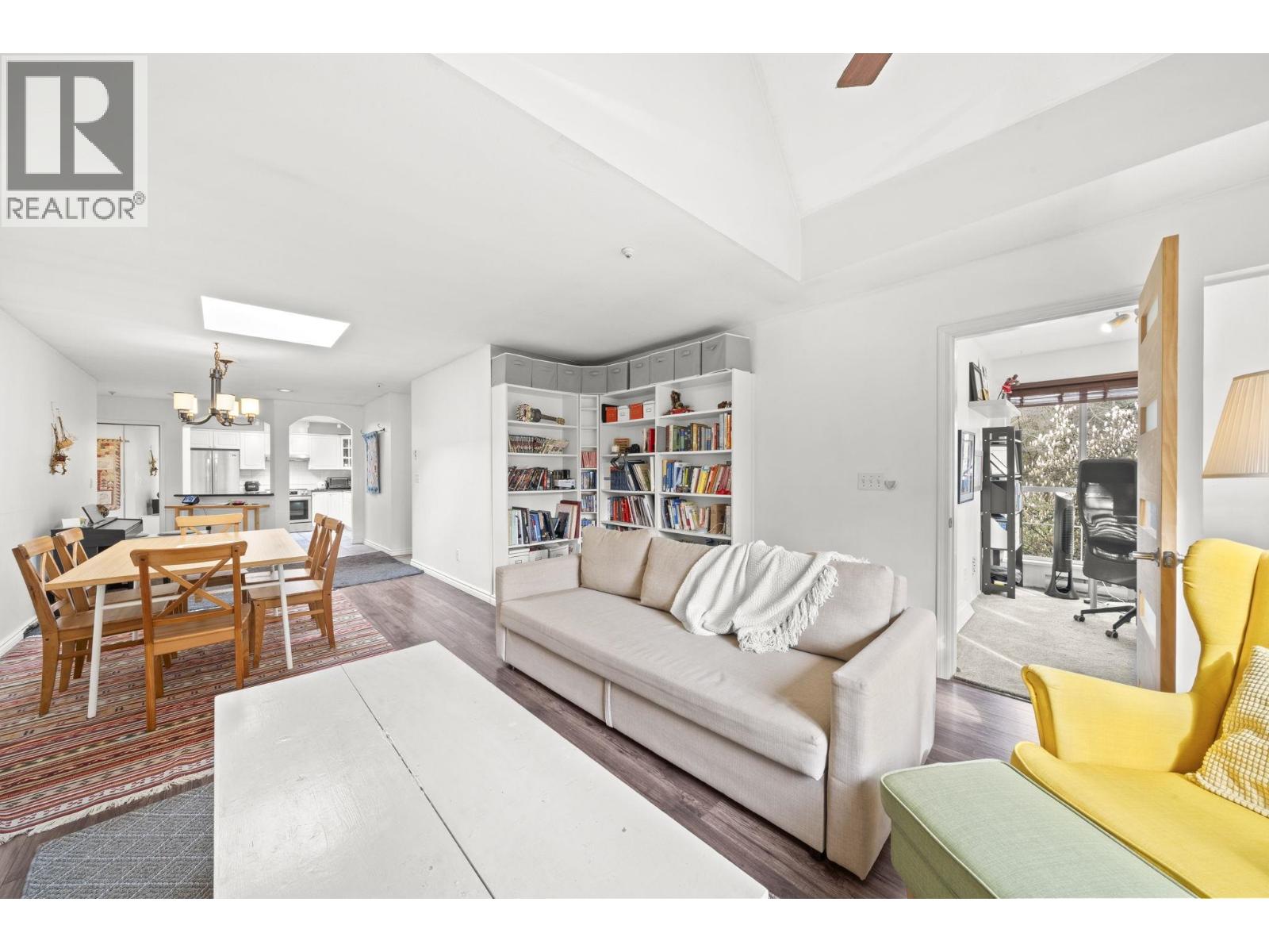 304 1550 Fell Avenue, North Vancouver, British Columbia  V7P 3E7 - Photo 6 - R3104829