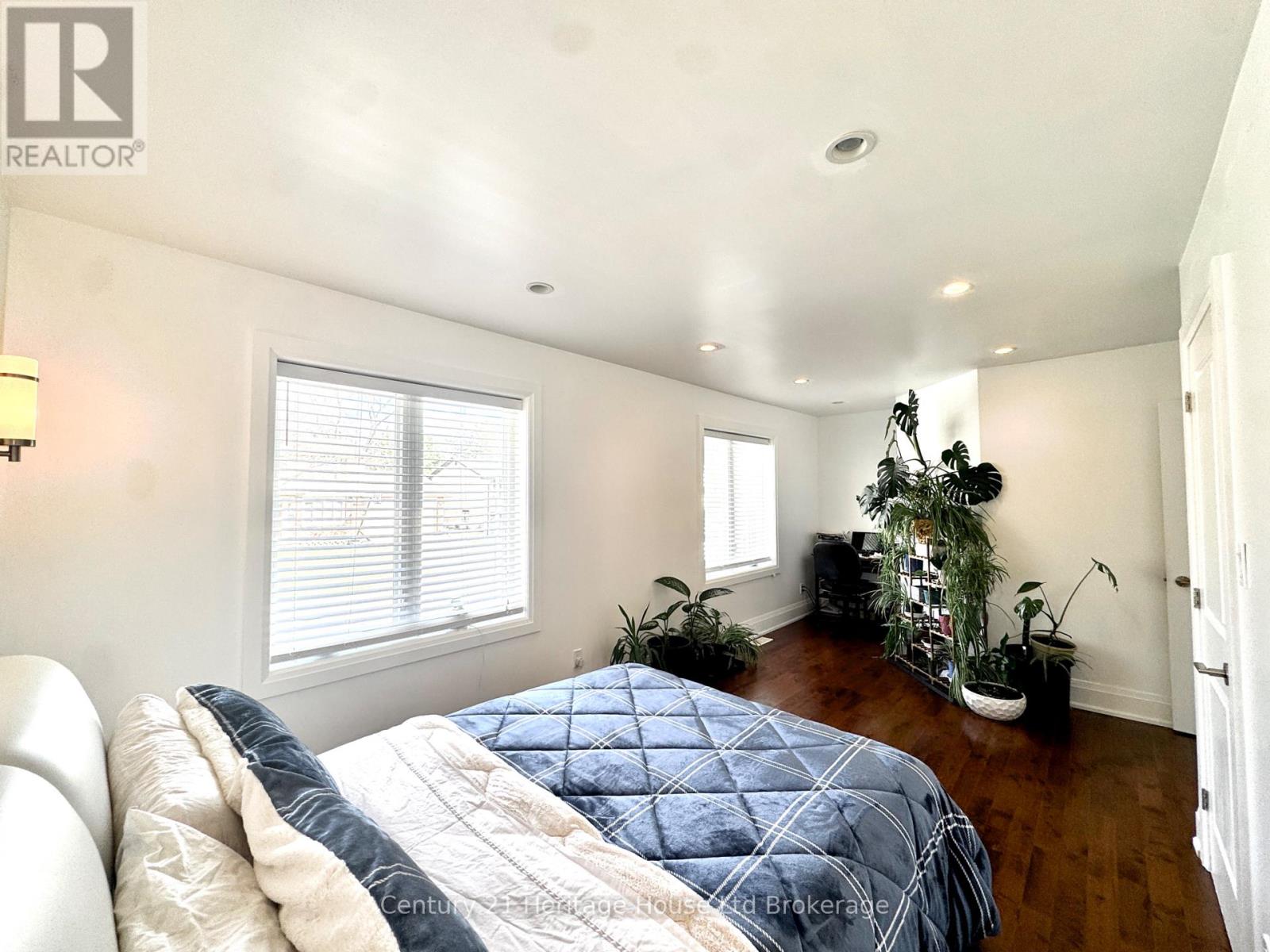 61 Applewood Crescent, London South, Ontario  N6J 3R1 - Photo 16 - X12920688