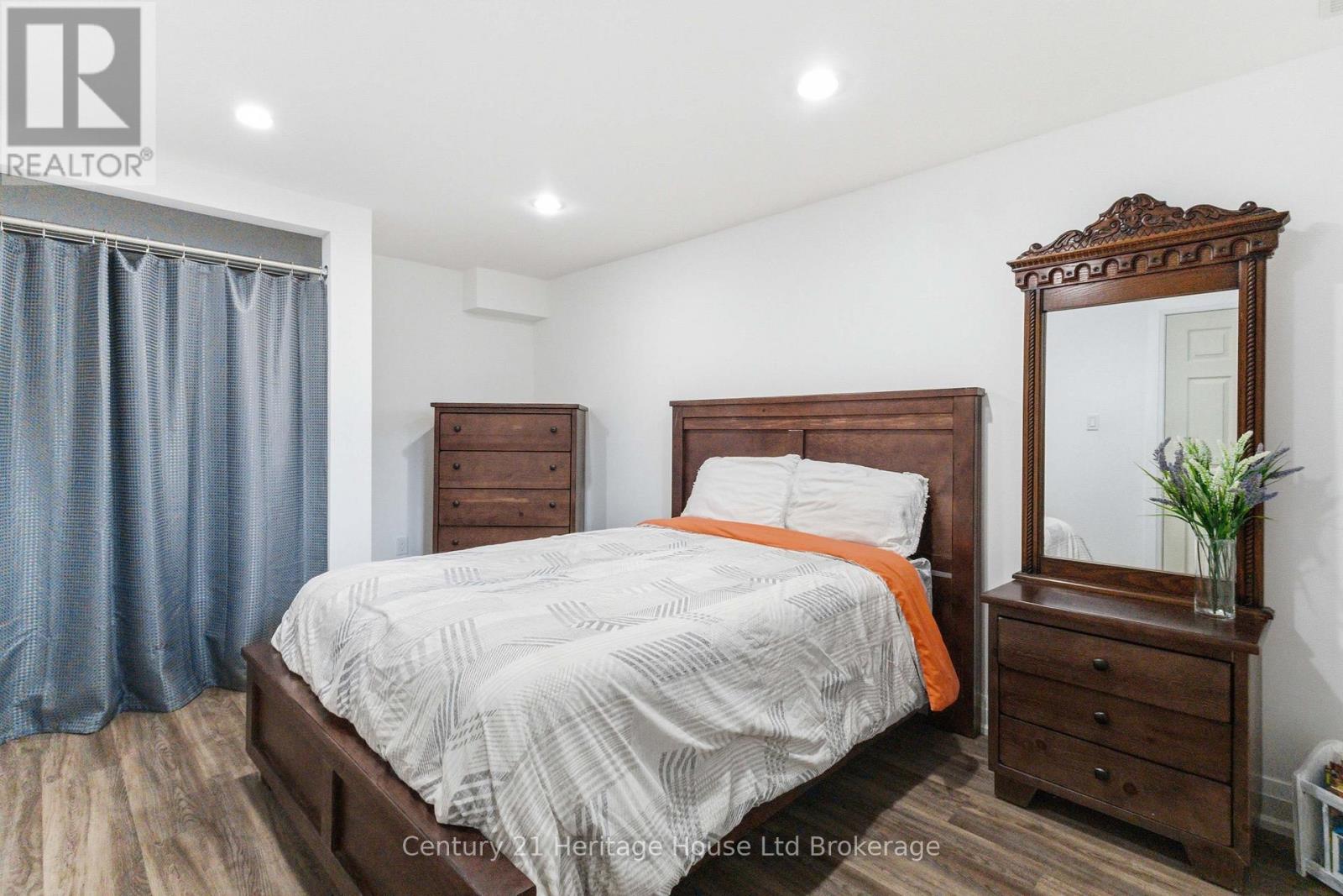 61 Applewood Crescent, London South, Ontario  N6J 3R1 - Photo 35 - X12920688