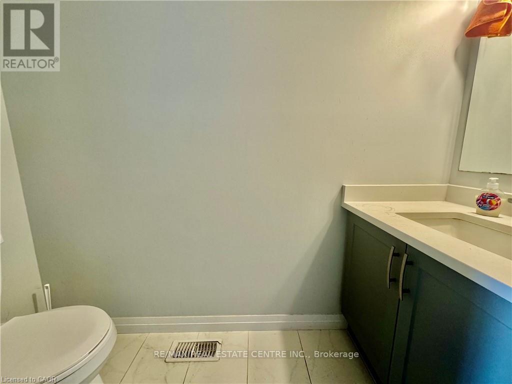 5 Sparrow Avenue, Cambridge, Ontario  N1T 2E2 - Photo 3 - X12936994