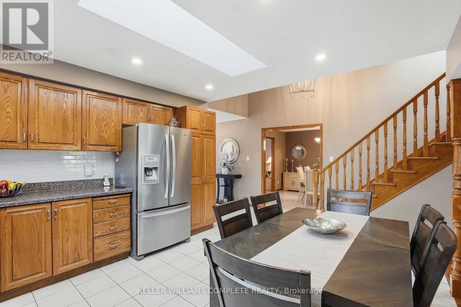 32 Highbury Drive, Hamilton, Ontario  L8J 2T4 - Photo 11 - X12937026