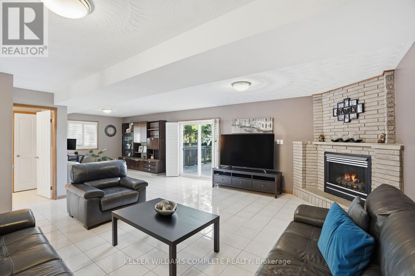 32 Highbury Drive, Hamilton, Ontario  L8J 2T4 - Photo 15 - X12937026