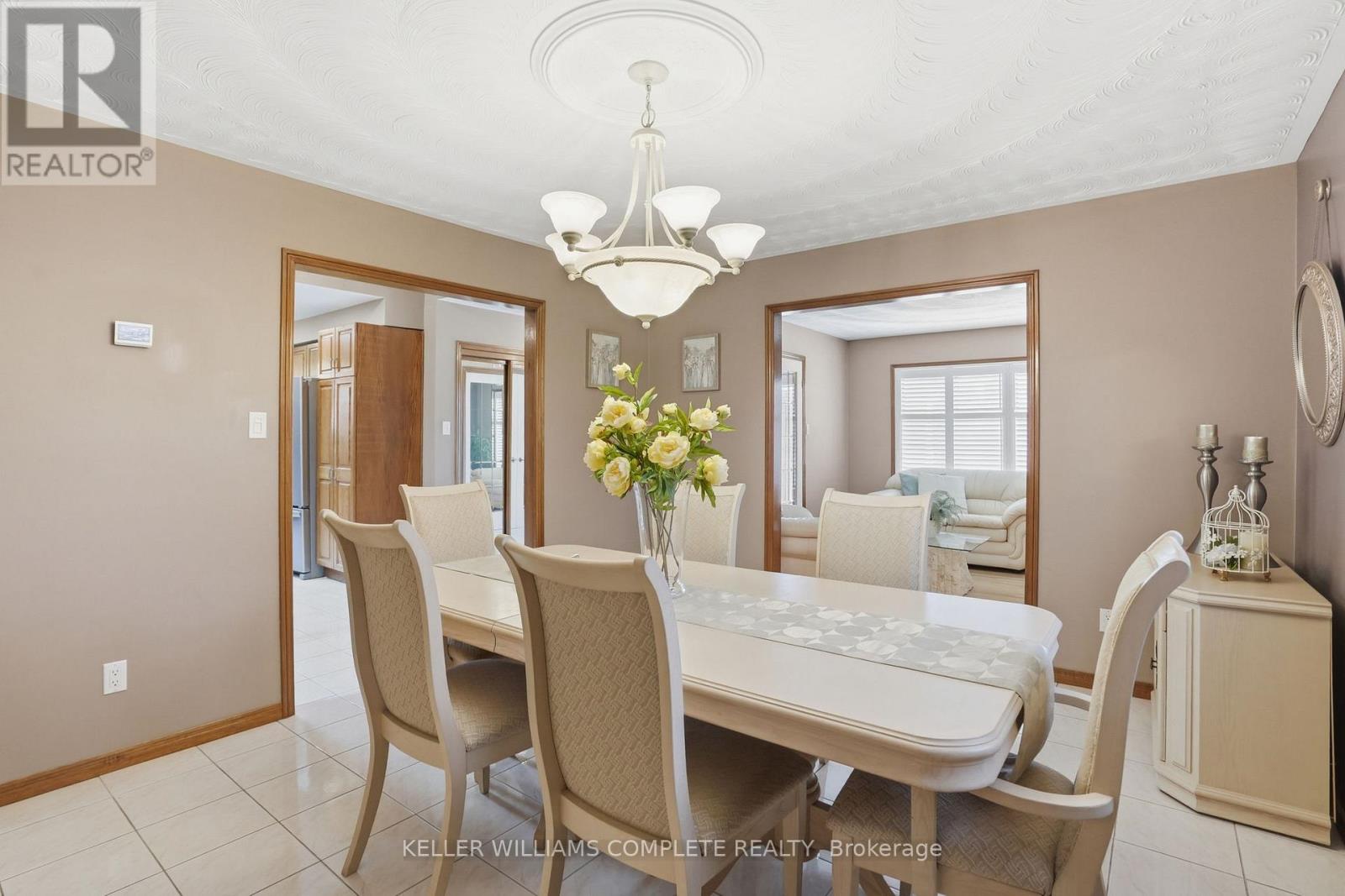 32 Highbury Drive, Hamilton, Ontario  L8J 2T4 - Photo 8 - X12937026