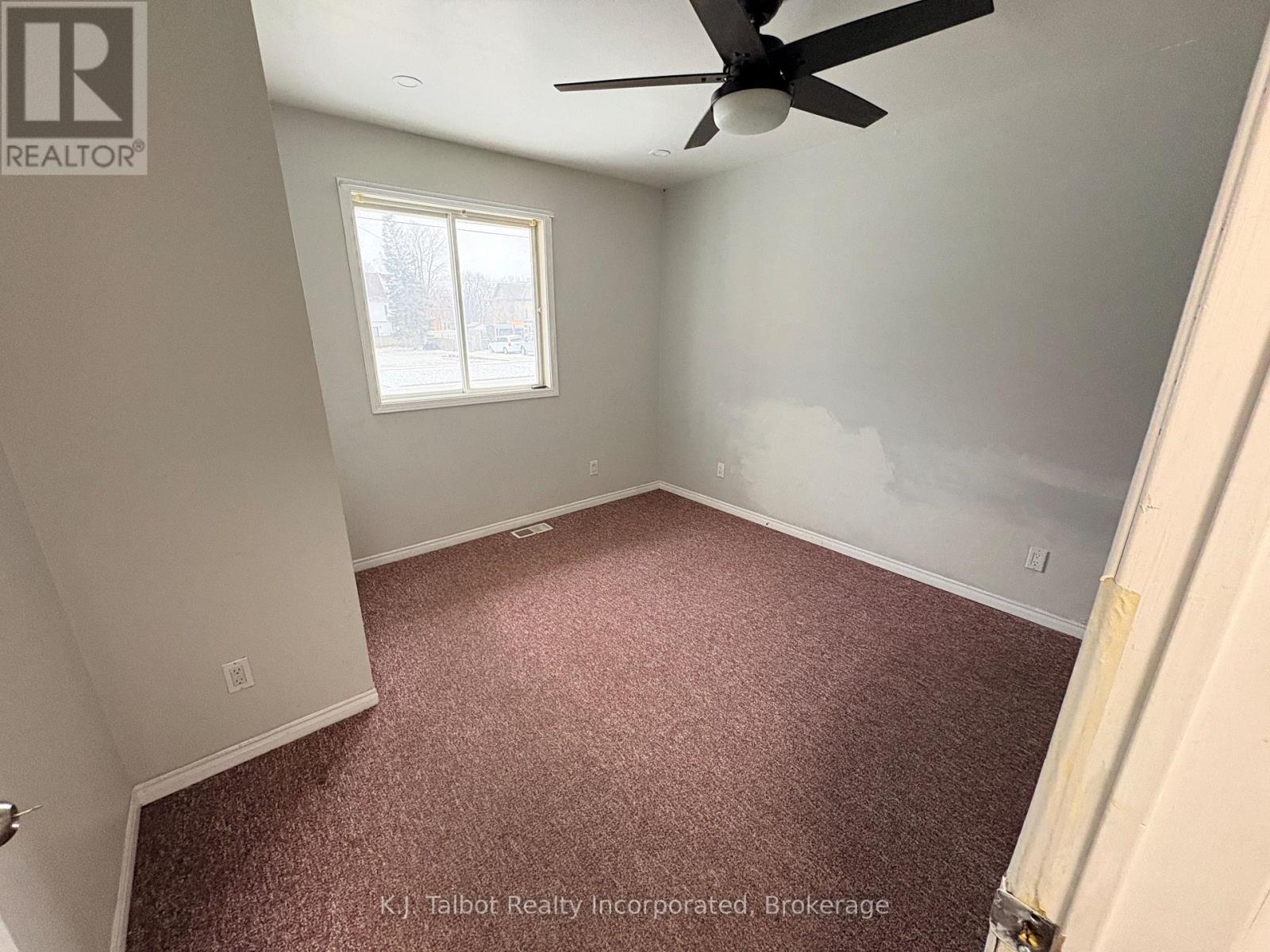 113 Anglesea Street, Goderich, Ontario N7A 1V2 - Photo 10 - X12892902