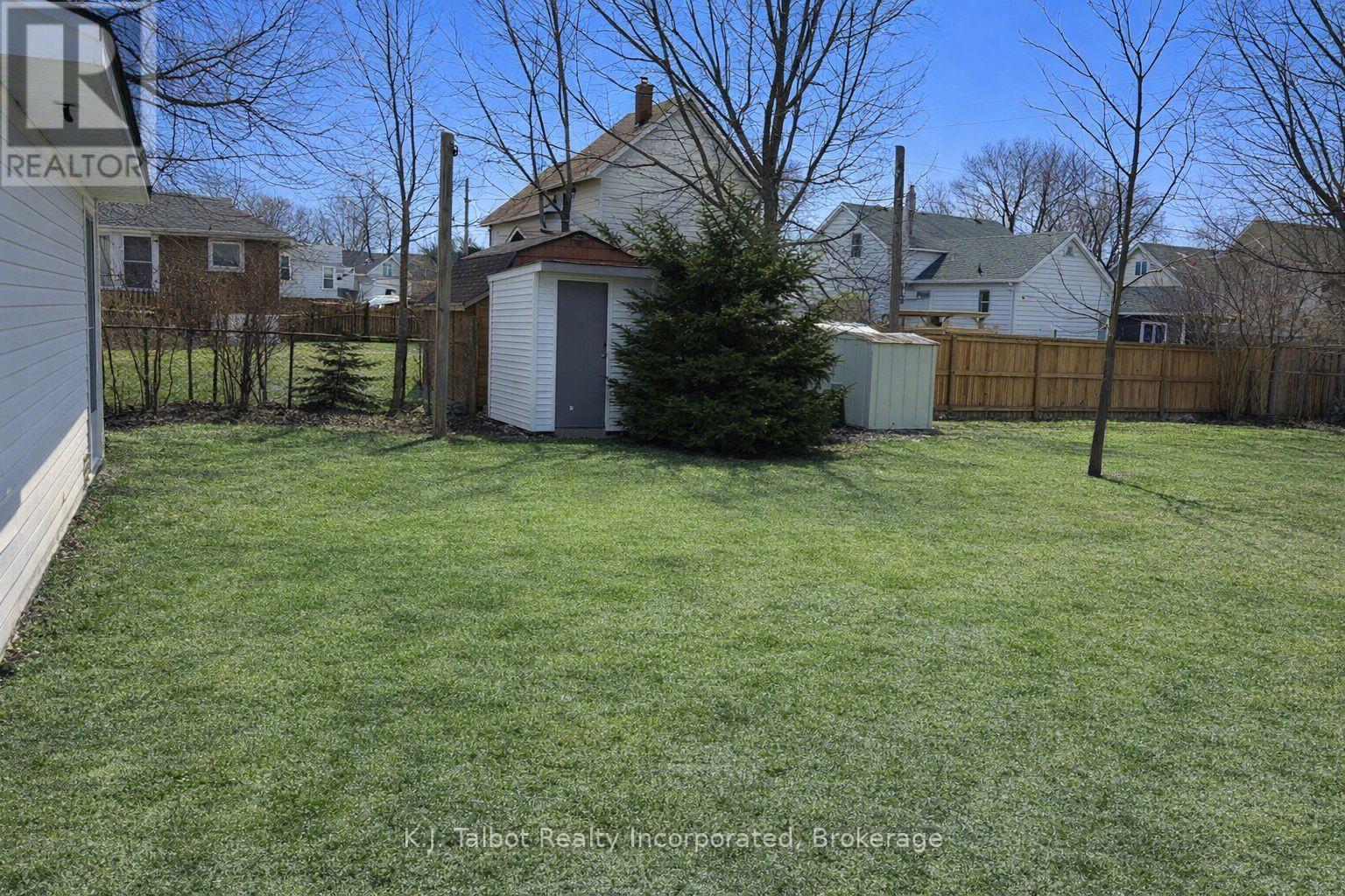 113 Anglesea Street, Goderich, Ontario N7A 1V2 - Photo 5 - X12892902
