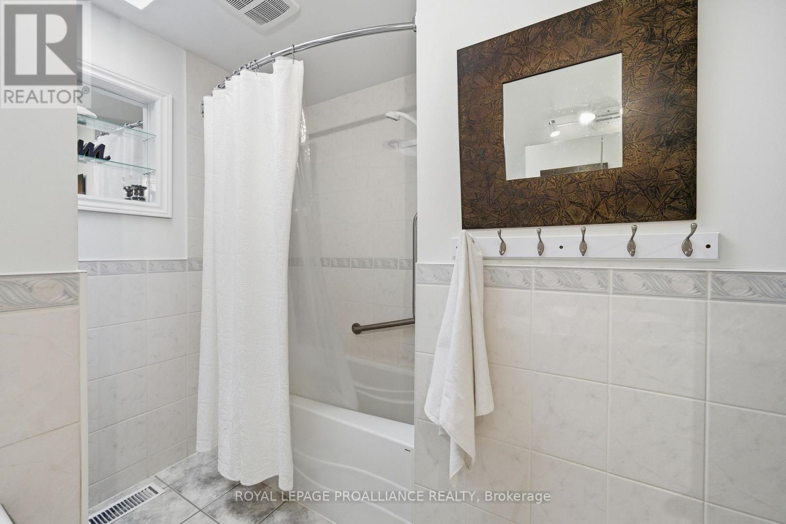 138 Burns Avenue, Quinte West, Ontario  K8R 1G3 - Photo 18 - X12867642