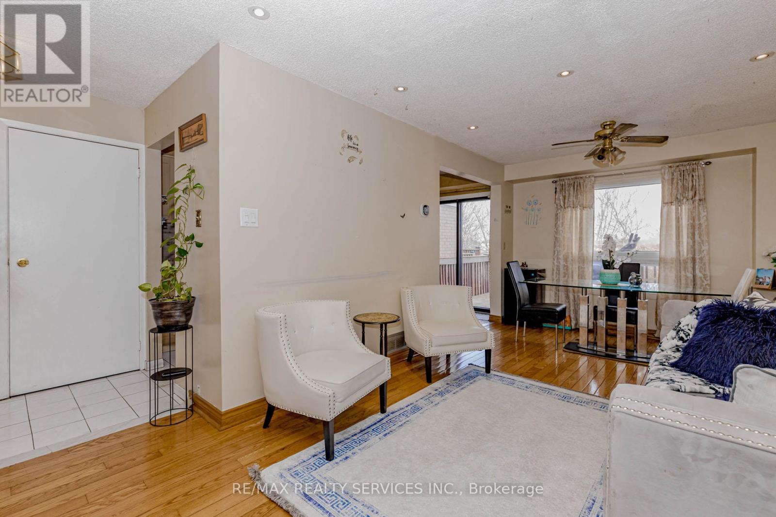 130 Cutters Crescent, Brampton, Ontario  L6Y 4J8 - Photo 10 - W12936696