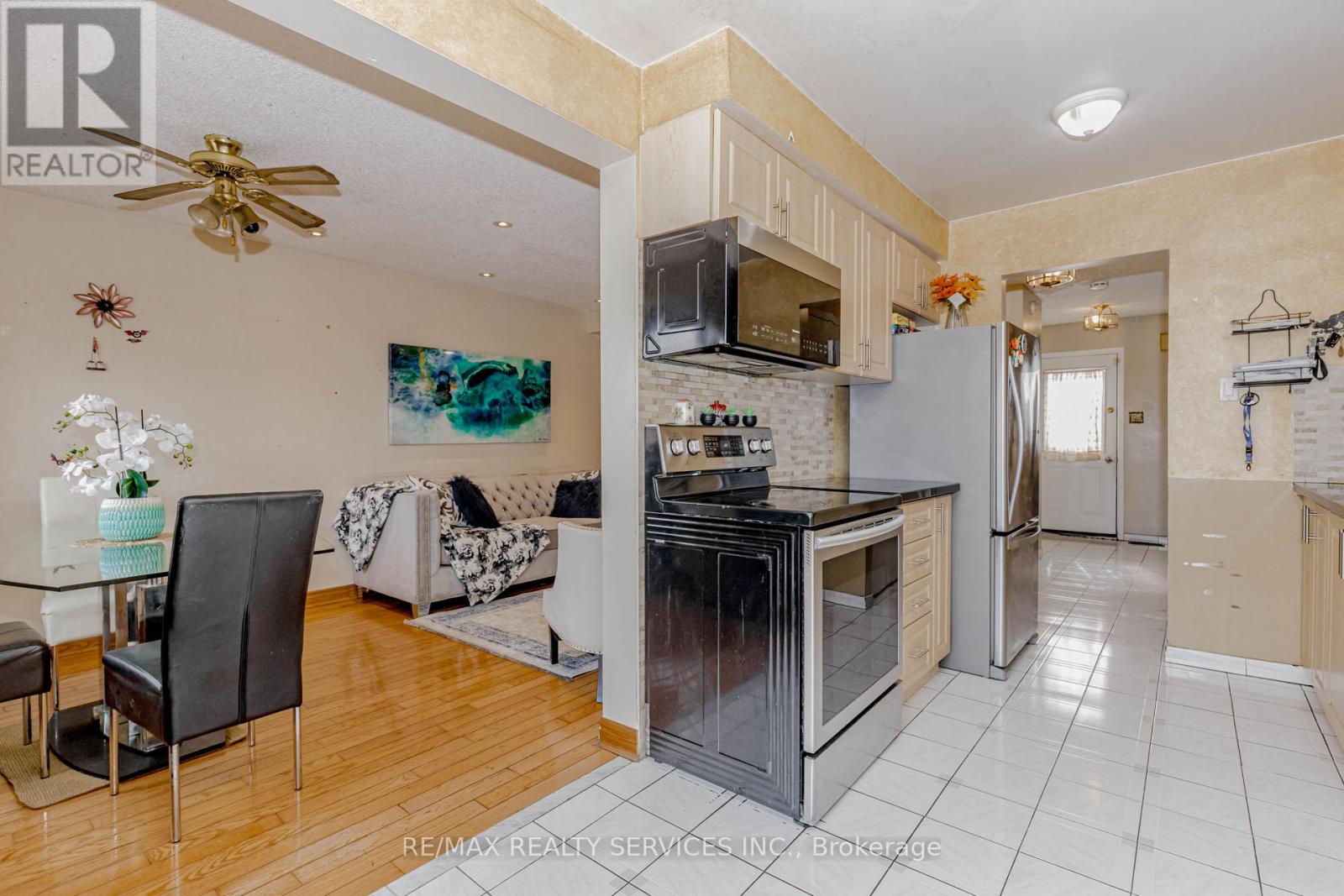 130 Cutters Crescent, Brampton, Ontario  L6Y 4J8 - Photo 18 - W12936696