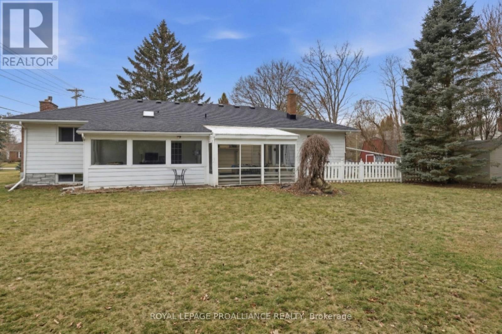 138 Burns Avenue, Quinte West, Ontario  K8R 1G3 - Photo 46 - X12867642