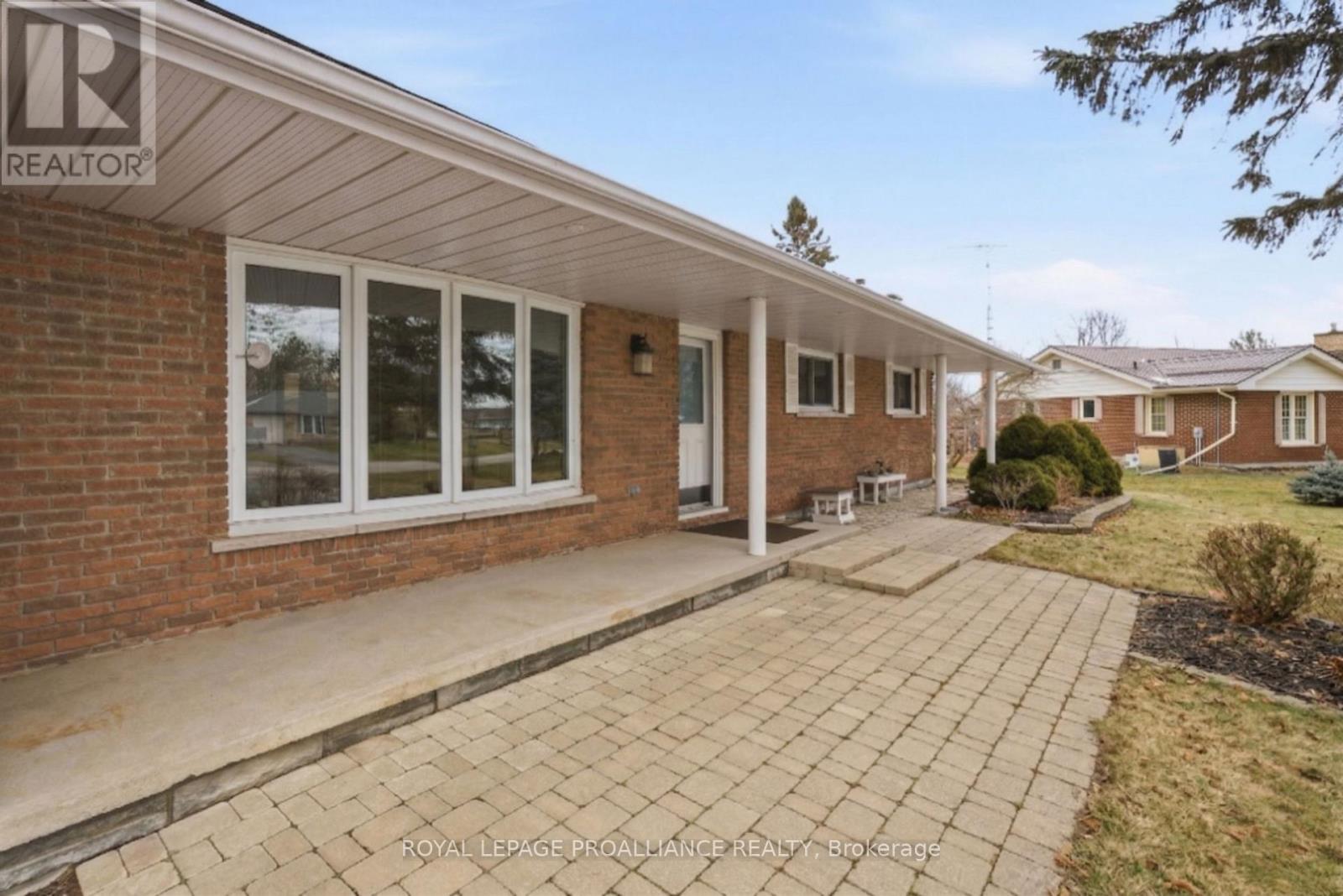 138 Burns Avenue, Quinte West, Ontario  K8R 1G3 - Photo 43 - X12867642