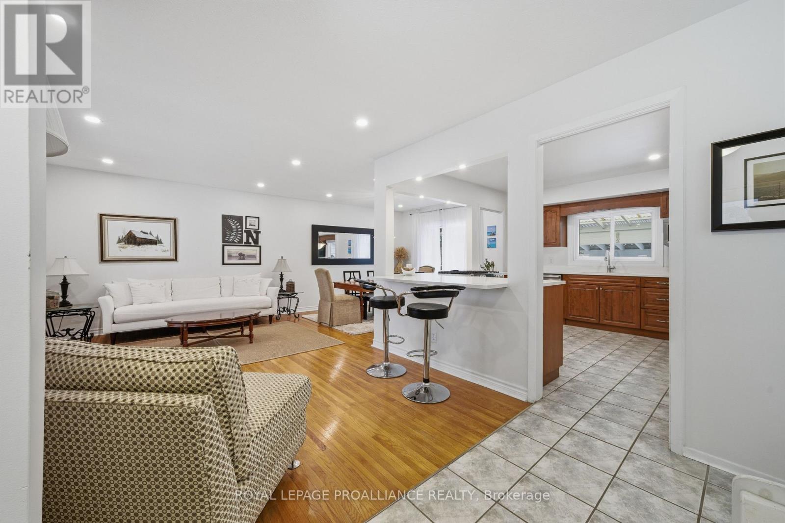 138 Burns Avenue, Quinte West, Ontario  K8R 1G3 - Photo 5 - X12867642