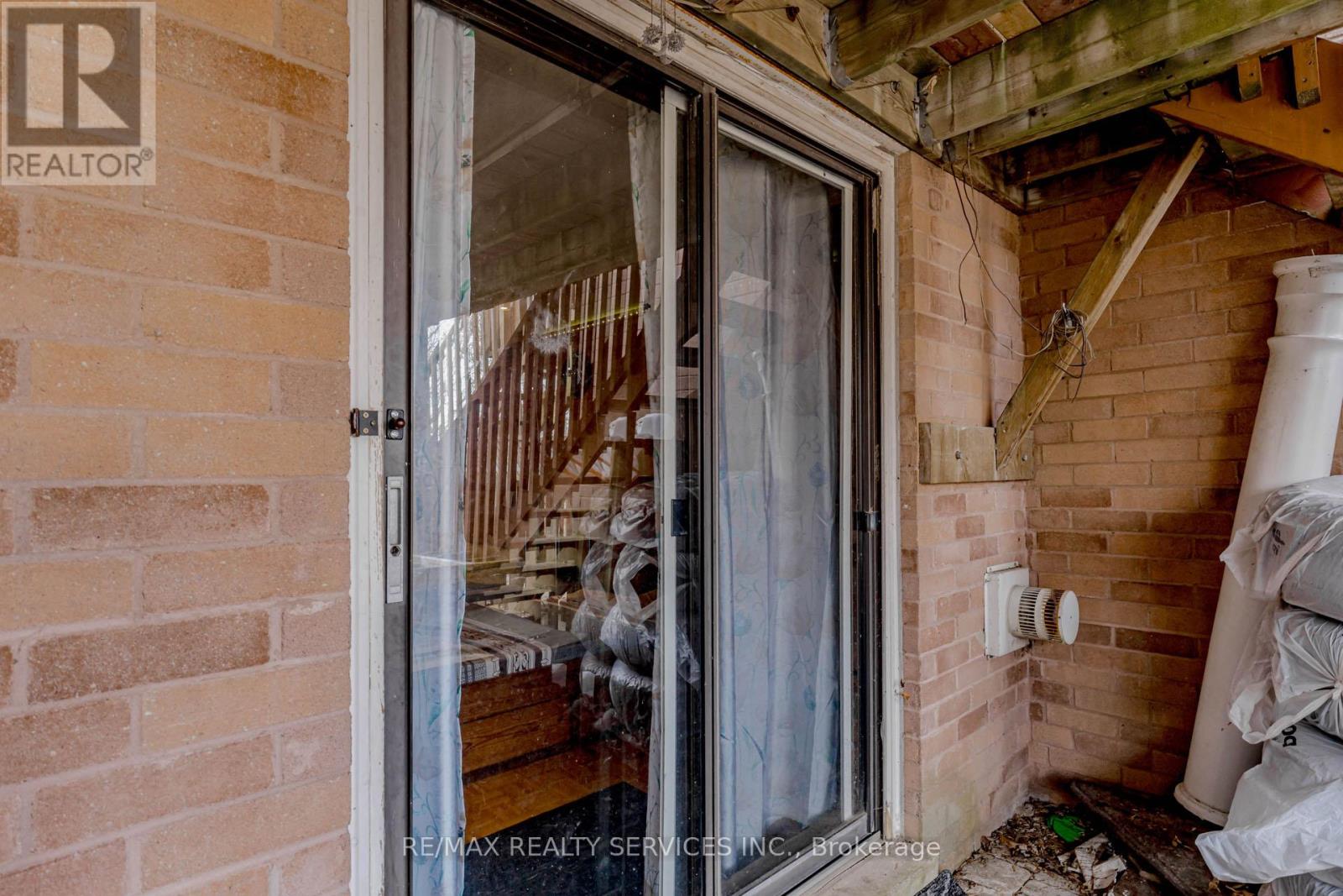 130 Cutters Crescent, Brampton, Ontario  L6Y 4J8 - Photo 47 - W12936696