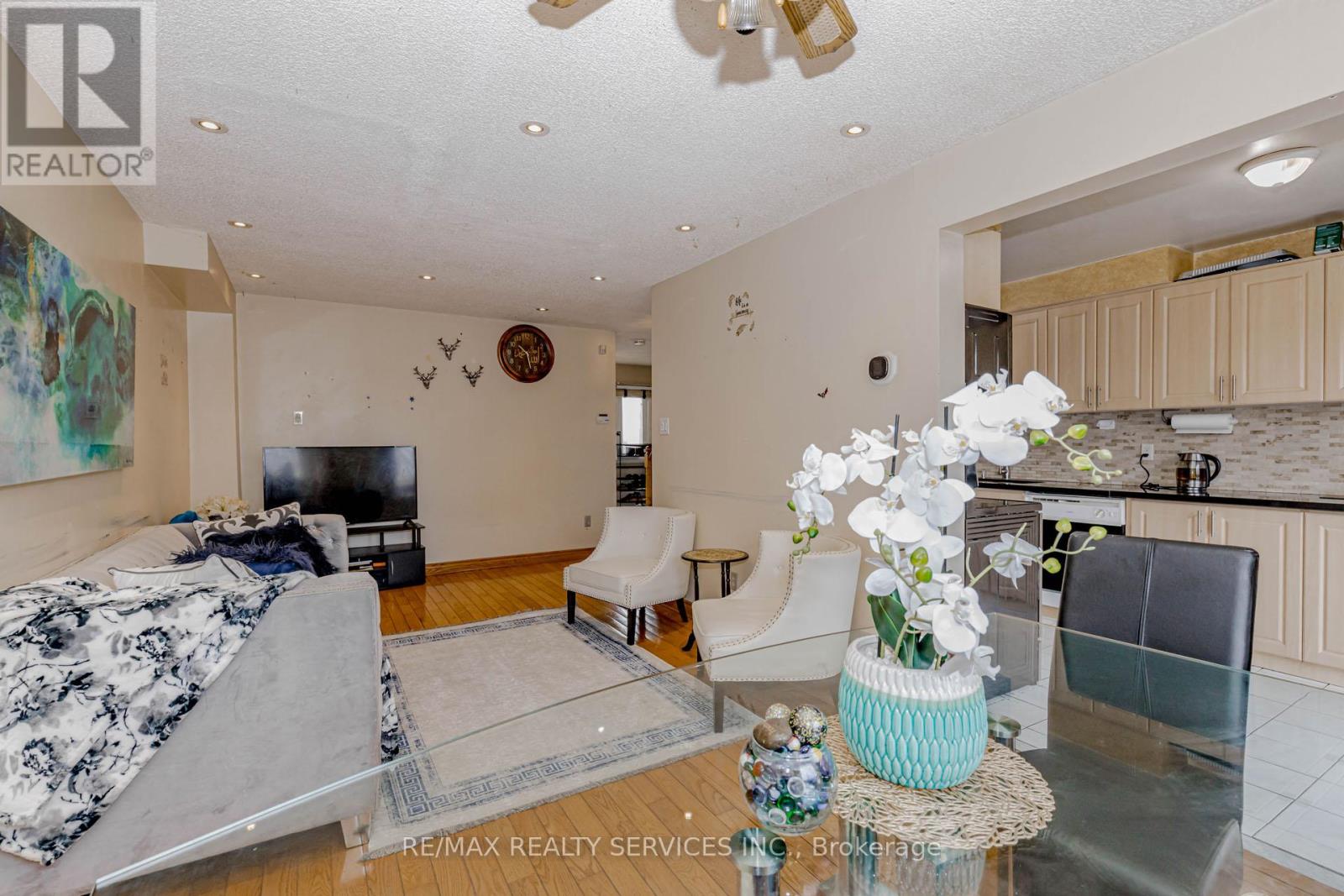 130 Cutters Crescent, Brampton, Ontario  L6Y 4J8 - Photo 15 - W12936696