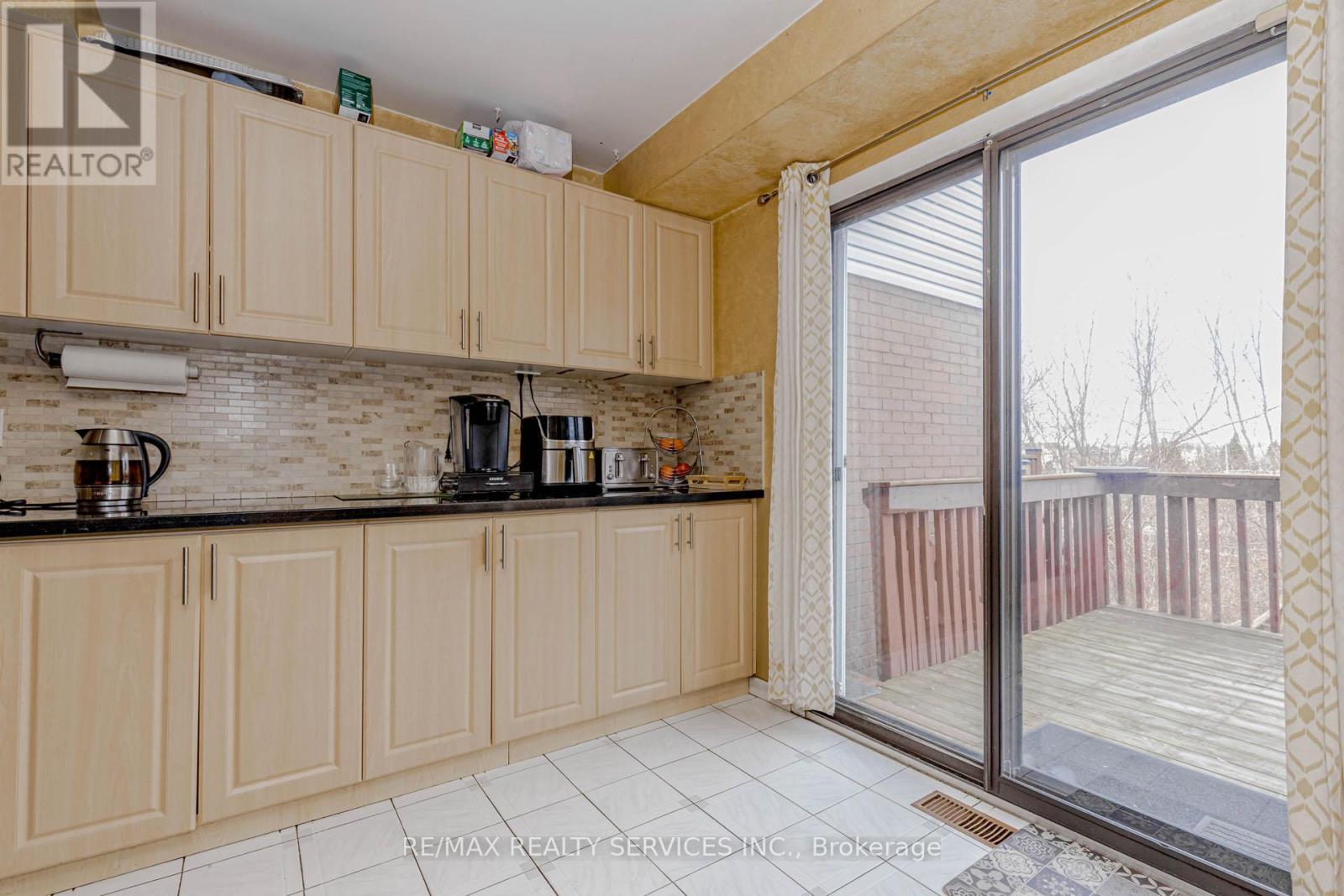 130 Cutters Crescent, Brampton, Ontario  L6Y 4J8 - Photo 17 - W12936696