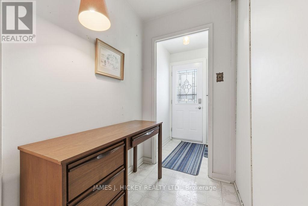 94 Glendale Avenue, Deep River, Ontario  K0J 1P0 - Photo 3 - X12652092