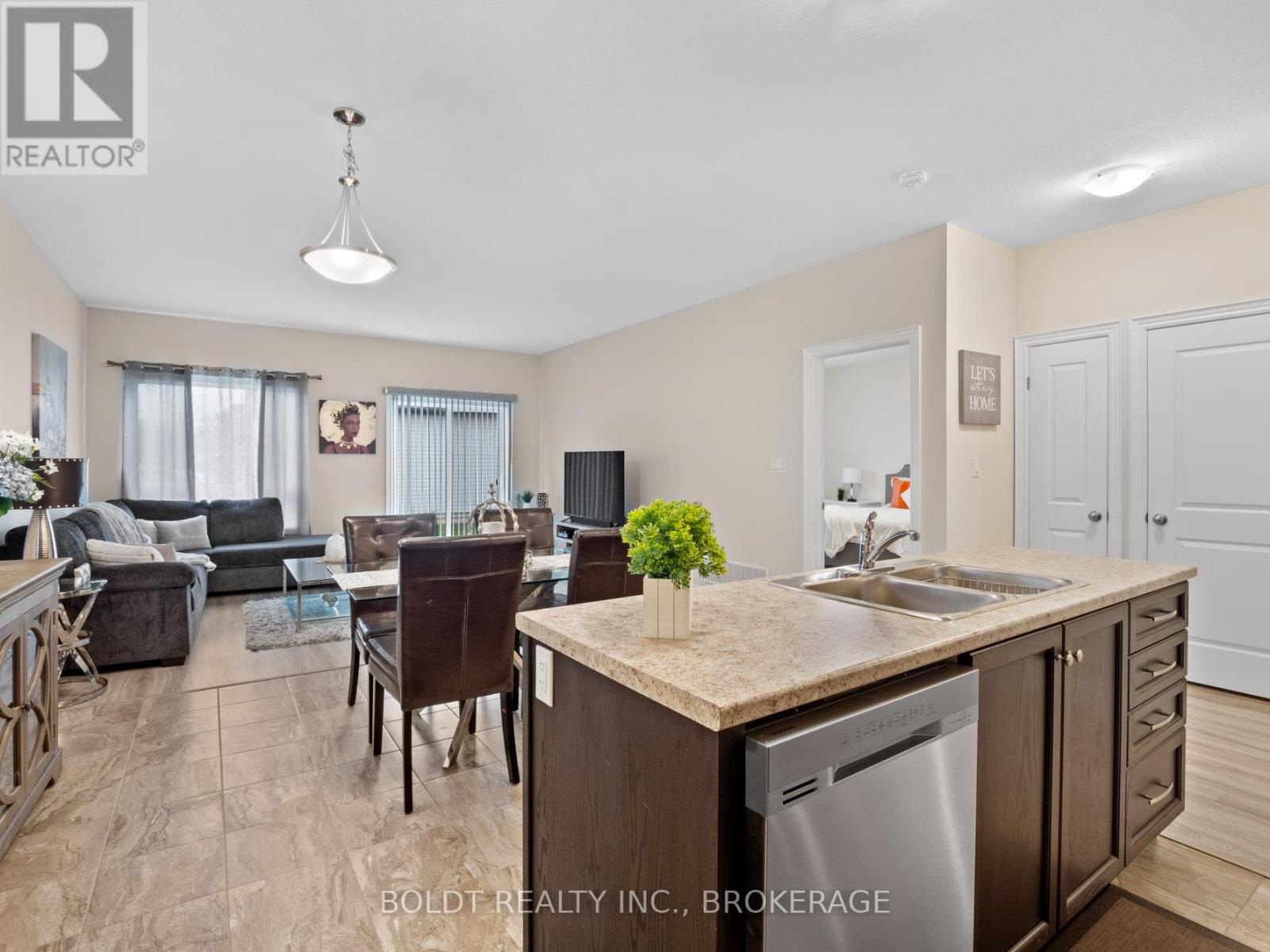 412 Hummel Crescent, Fort Erie, Ontario  L2A 0E8 - Photo 13 - X12934132