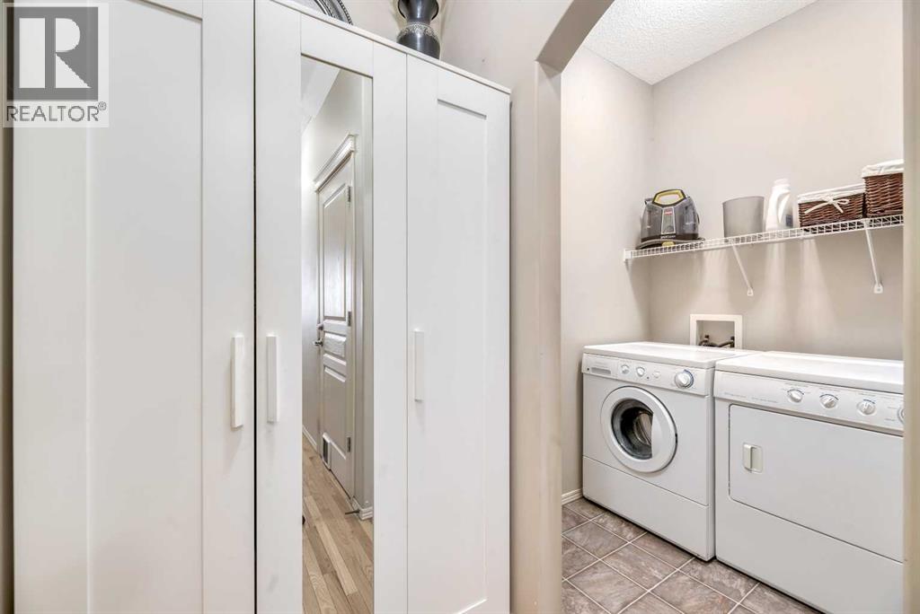 408 Rainbow Falls Way, Chestermere, Alberta  T1X 1S6 - Photo 17 - A2269868