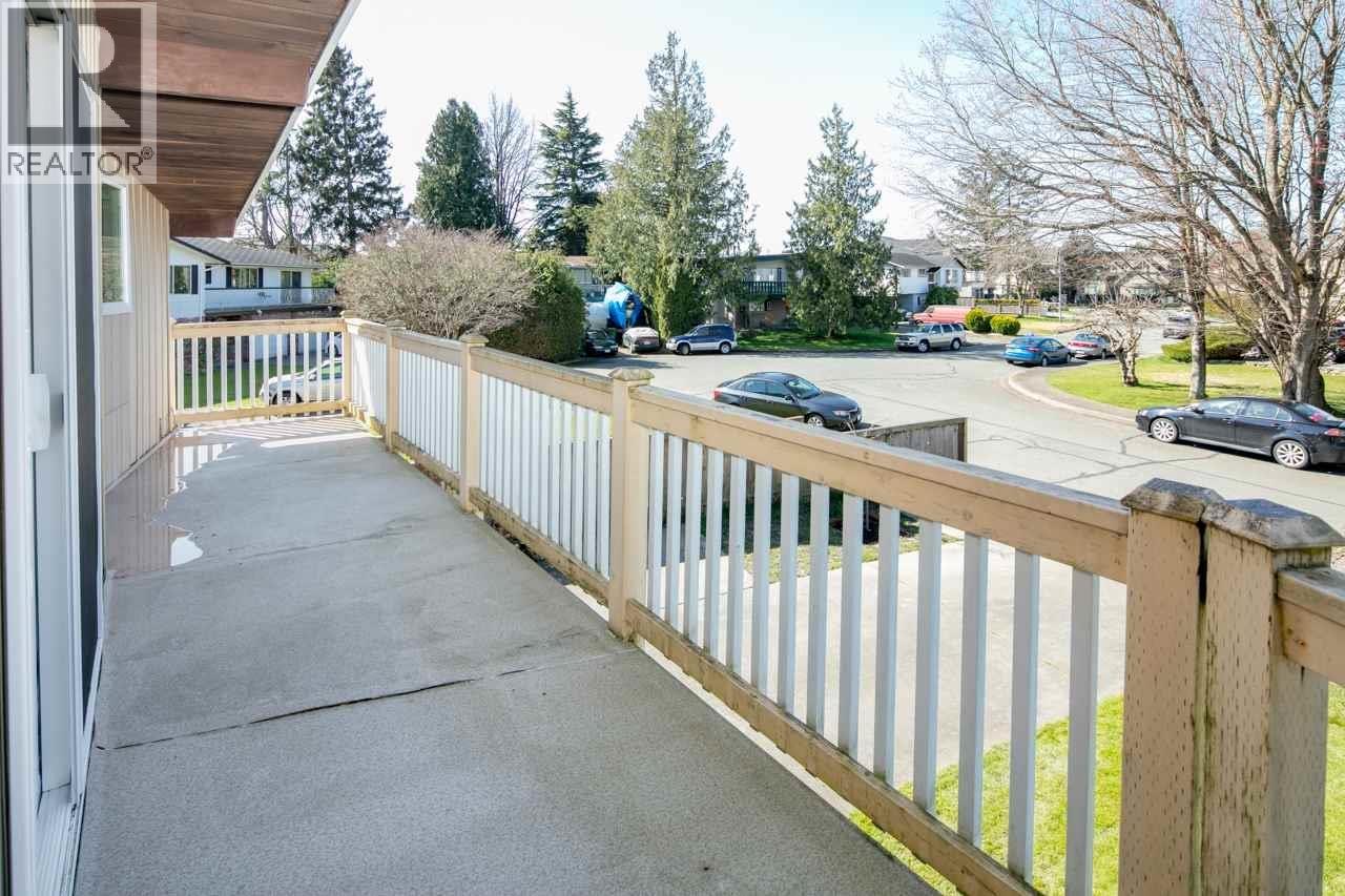 4831 Foxglove Crescent, Richmond, British Columbia  V7C 2K4 - Photo 9 - R3102755