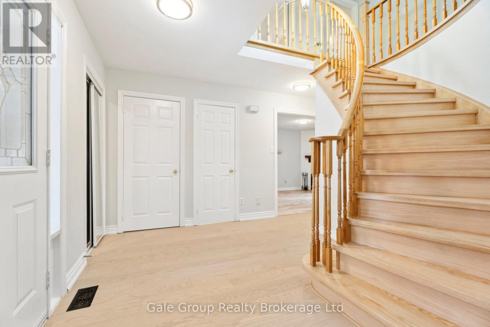 78 James Street, Barrie (Ardagh), Ontario  L4N 6Y2 - Photo 7 - S12937122