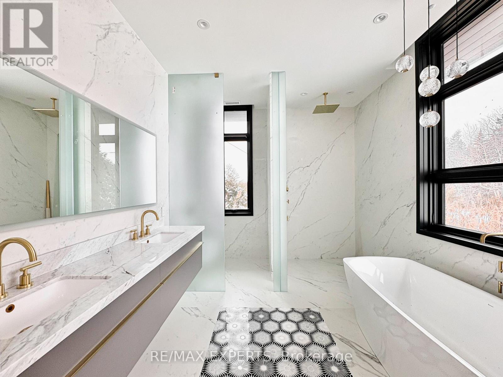 130 Dale Crescent, Bradford West Gwillimbury, Ontario  L0L 1L0 - Photo 30 - N12867548