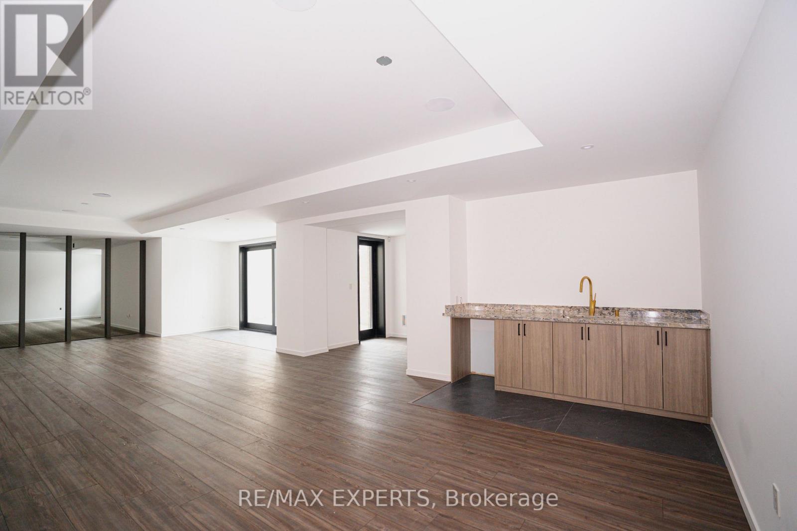 130 Dale Crescent, Bradford West Gwillimbury, Ontario  L0L 1L0 - Photo 36 - N12867548