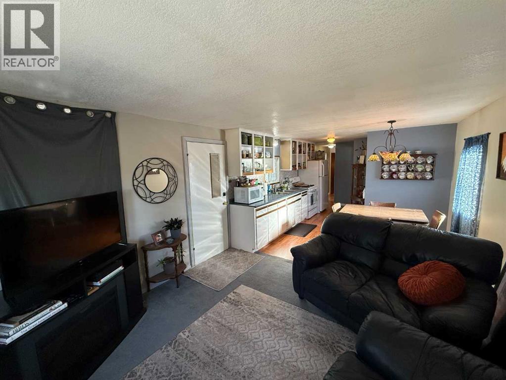 50, 145 East River Road, Hinton, Alberta  T7V 1S3 - Photo 6 - A2268858