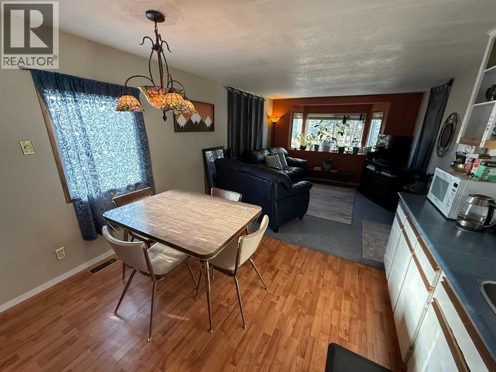 50, 145 East River Road, Hinton, Alberta  T7V 1S3 - Photo 3 - A2268858