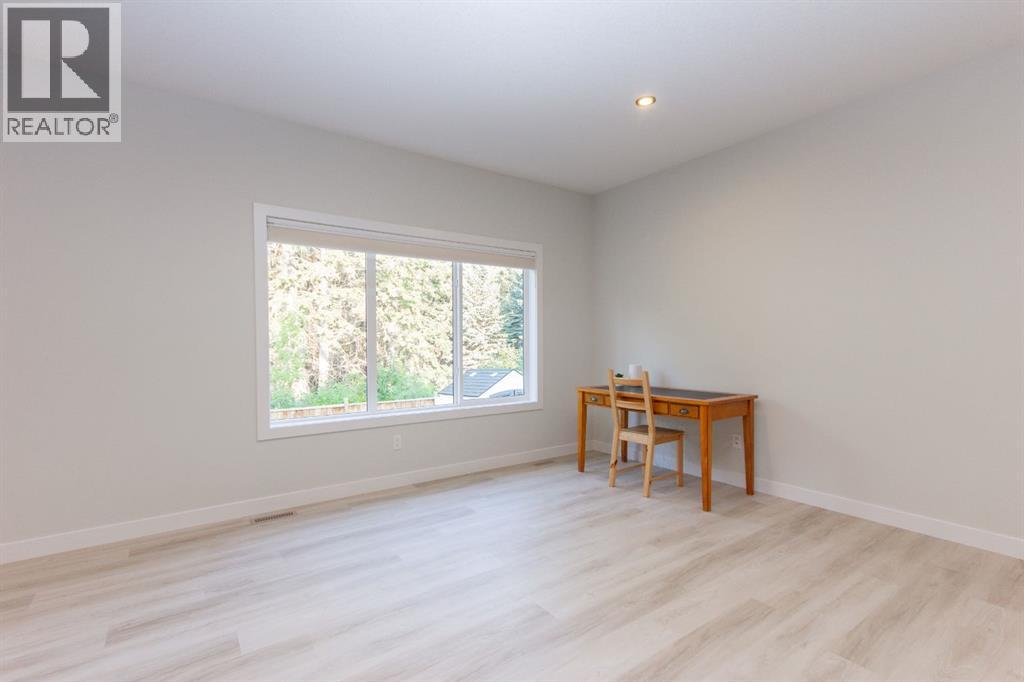 165 Thompson Crescent, Red Deer, Alberta  T4P 0S1 - Photo 5 - A2294358