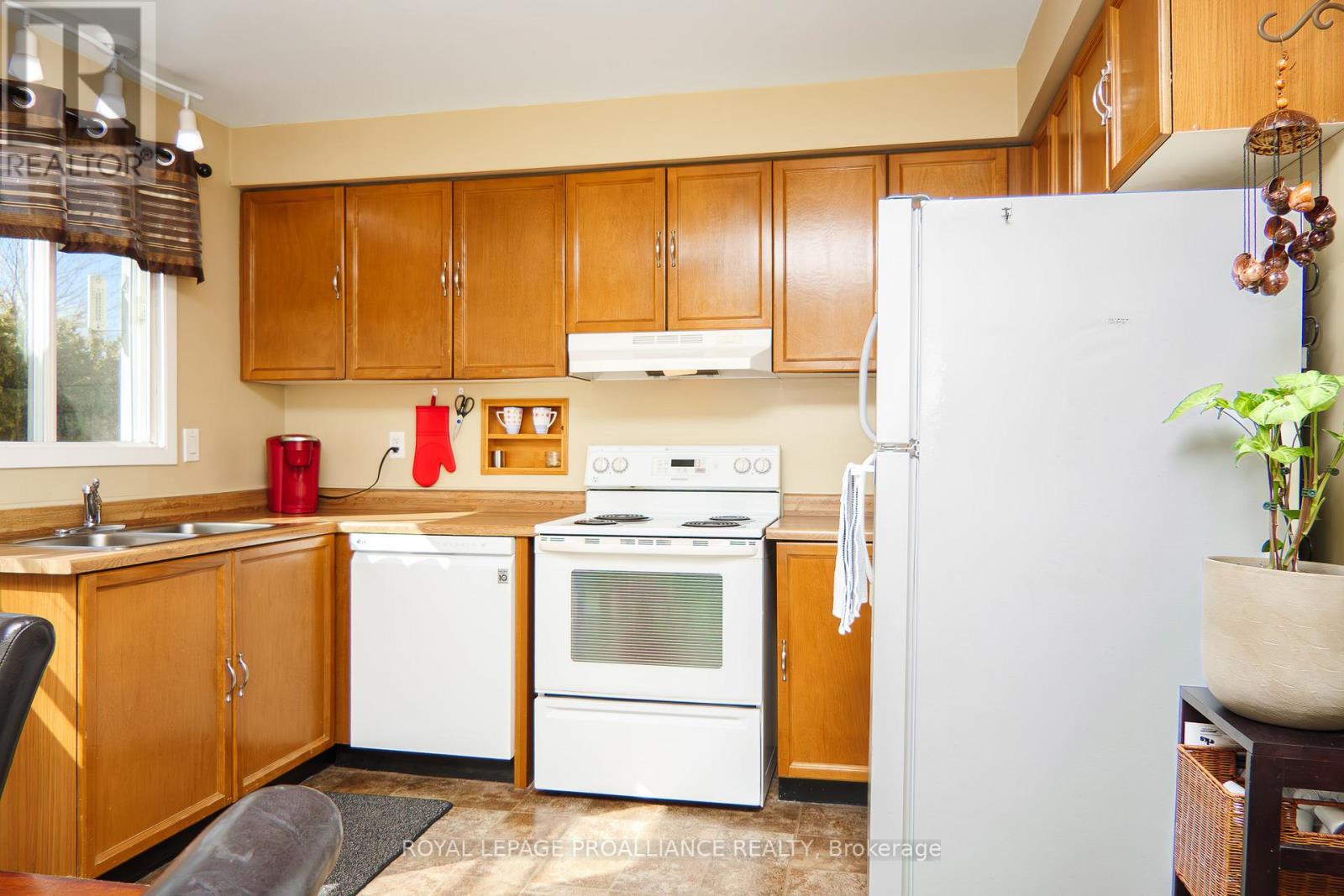 679 Mackechnie Crescent, Cobourg, Ontario  K9A 4Y1 - Photo 12 - X12937152