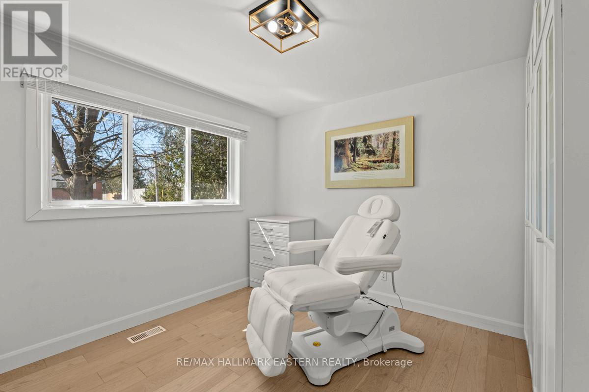 5 Ferndale Avenue, Peterborough, Ontario  K9J 1L9 - Photo 4 - X12937212