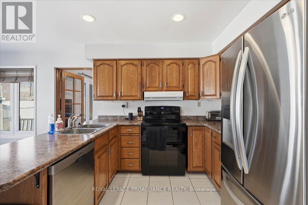 276 College Street W, Belleville, Ontario  K8P 4X6 - Photo 14 - X12937220