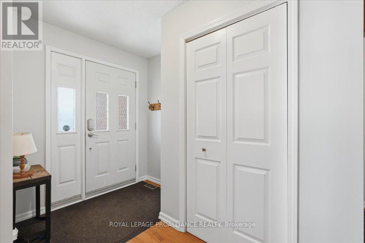 276 College Street W, Belleville, Ontario  K8P 4X6 - Photo 3 - X12937220