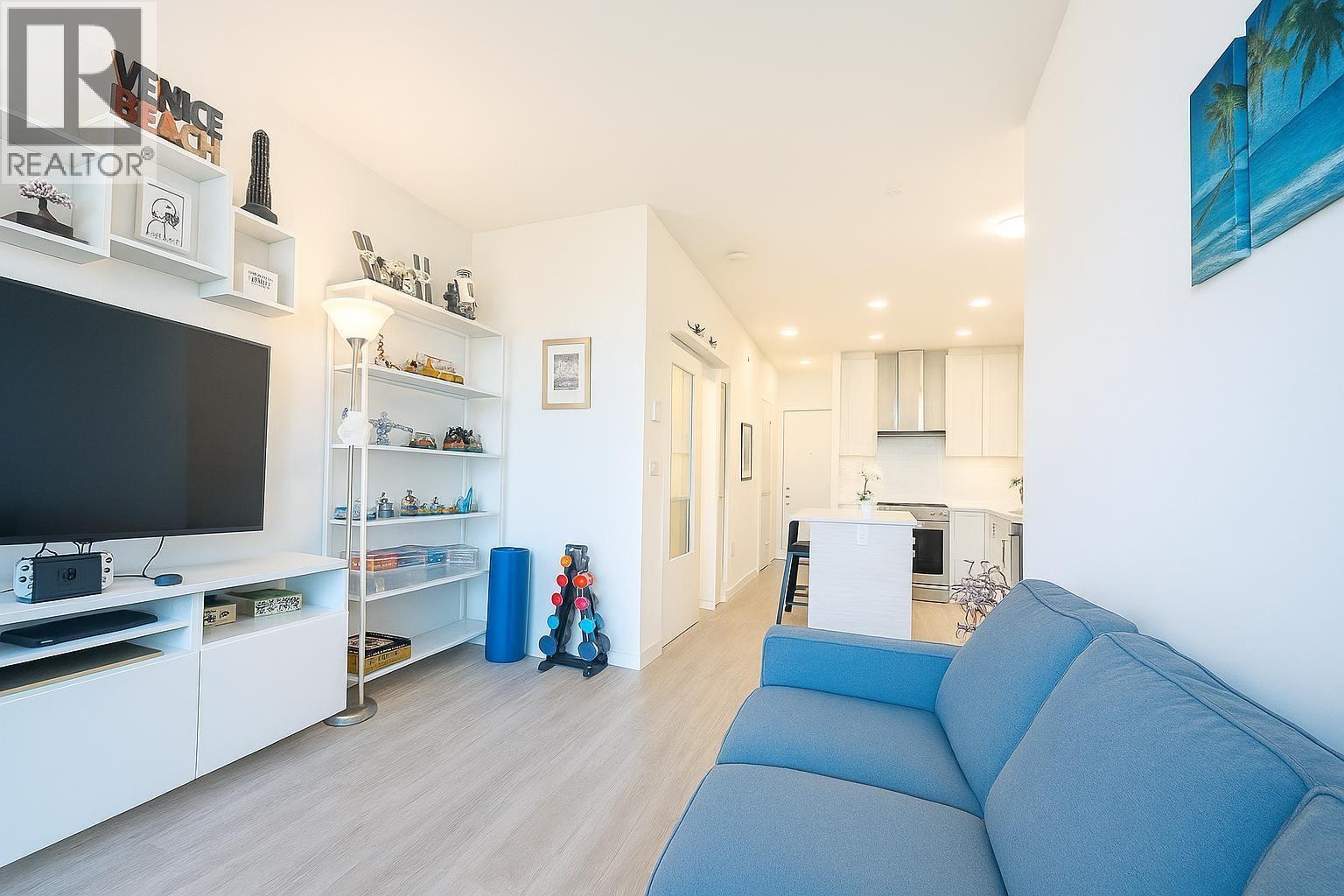 322 7133 14th Avenue, Burnaby, British Columbia  V3N 0H5 - Photo 2 - R3082922