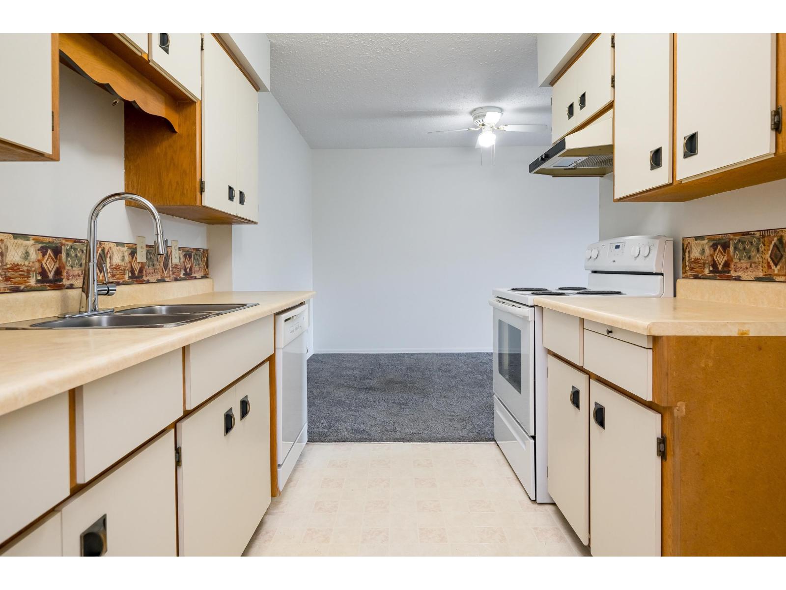 208 32885 George Ferguson Way, Abbotsford, British Columbia  V2Z 1A5 - Photo 22 - R3104231