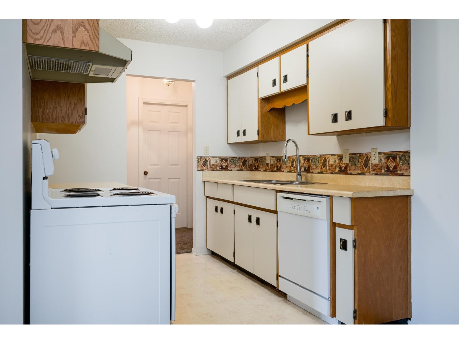 208 32885 George Ferguson Way, Abbotsford, British Columbia  V2Z 1A5 - Photo 21 - R3104231