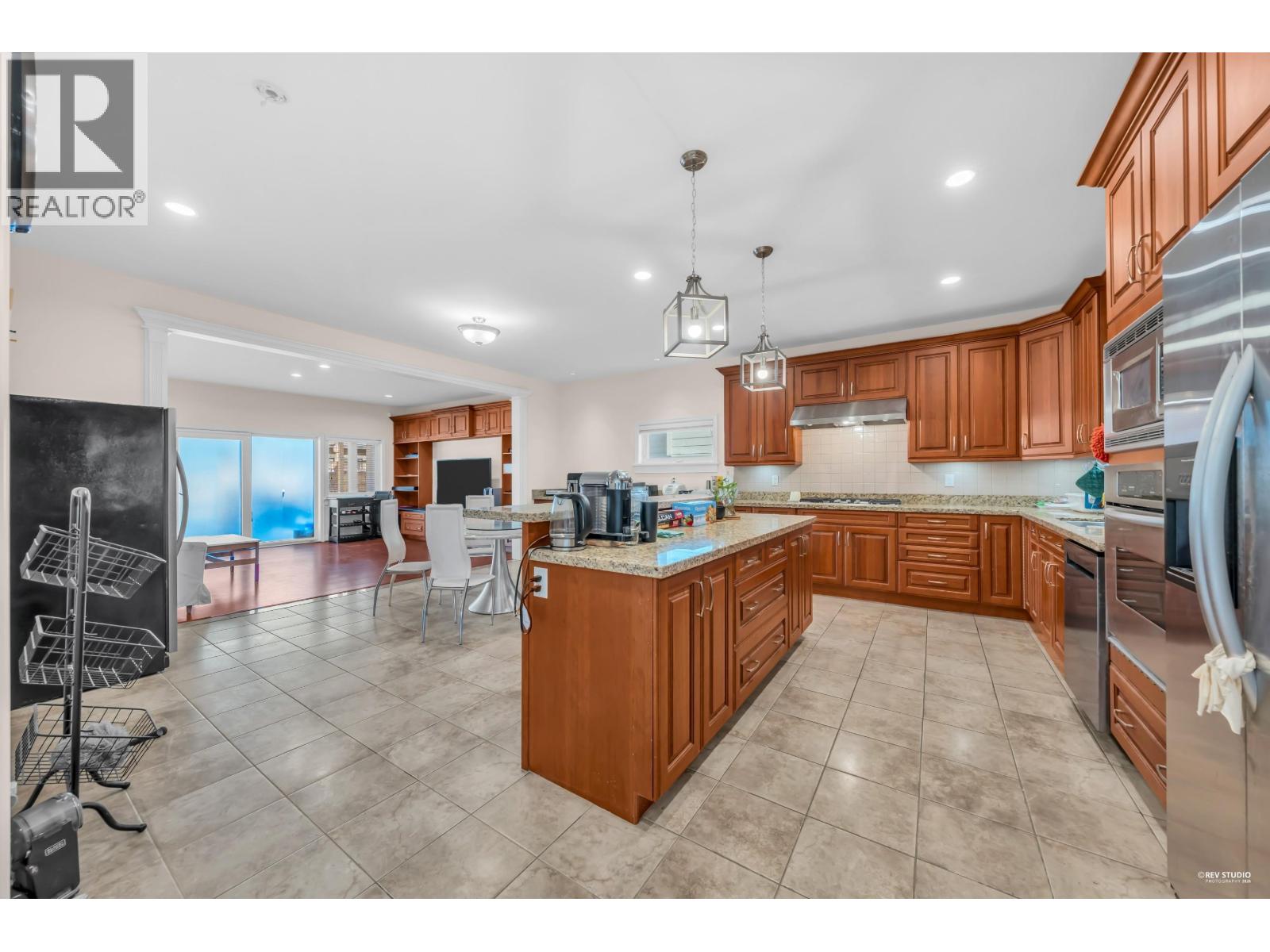 1877 Lemax Avenue, Coquitlam, British Columbia  V3J 2C5 - Photo 9 - R3104911