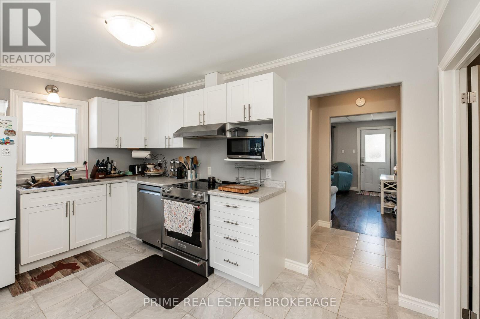 139 Main Street, West Elgin, Ontario  N0L 2P0 - Photo 15 - X12937068