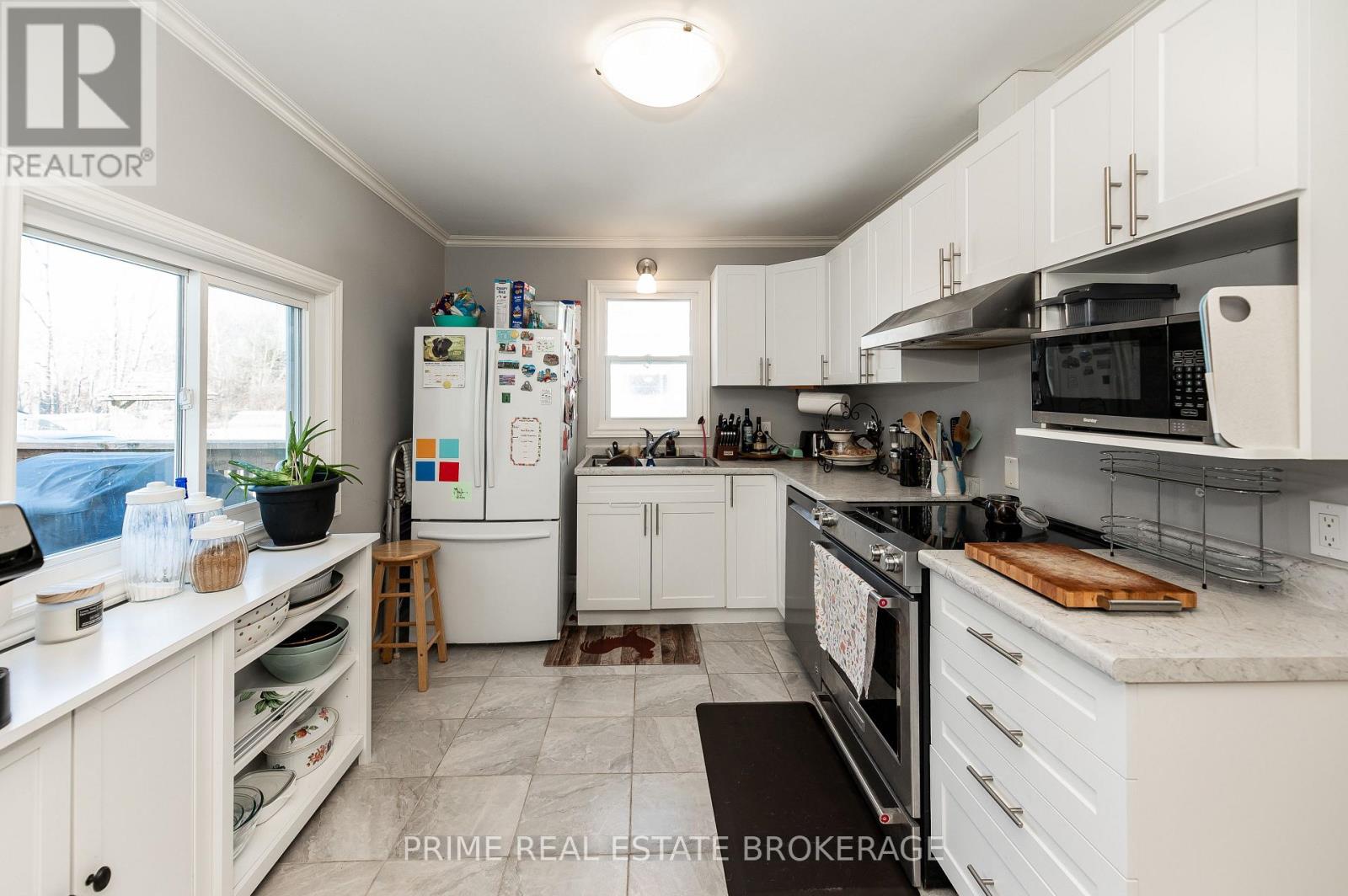 139 Main Street, West Elgin, Ontario  N0L 2P0 - Photo 16 - X12937068