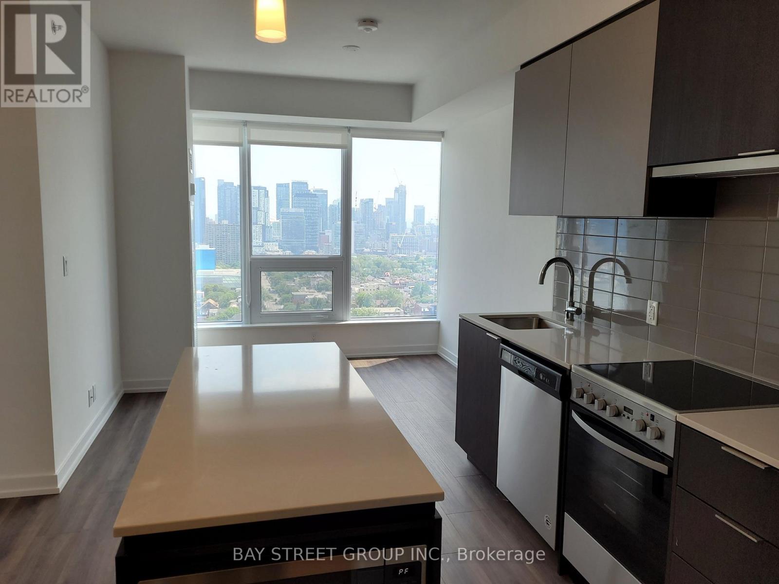 2309 - 203 College Street, Toronto, Ontario  M5T 0C8 - Photo 4 - C12937072