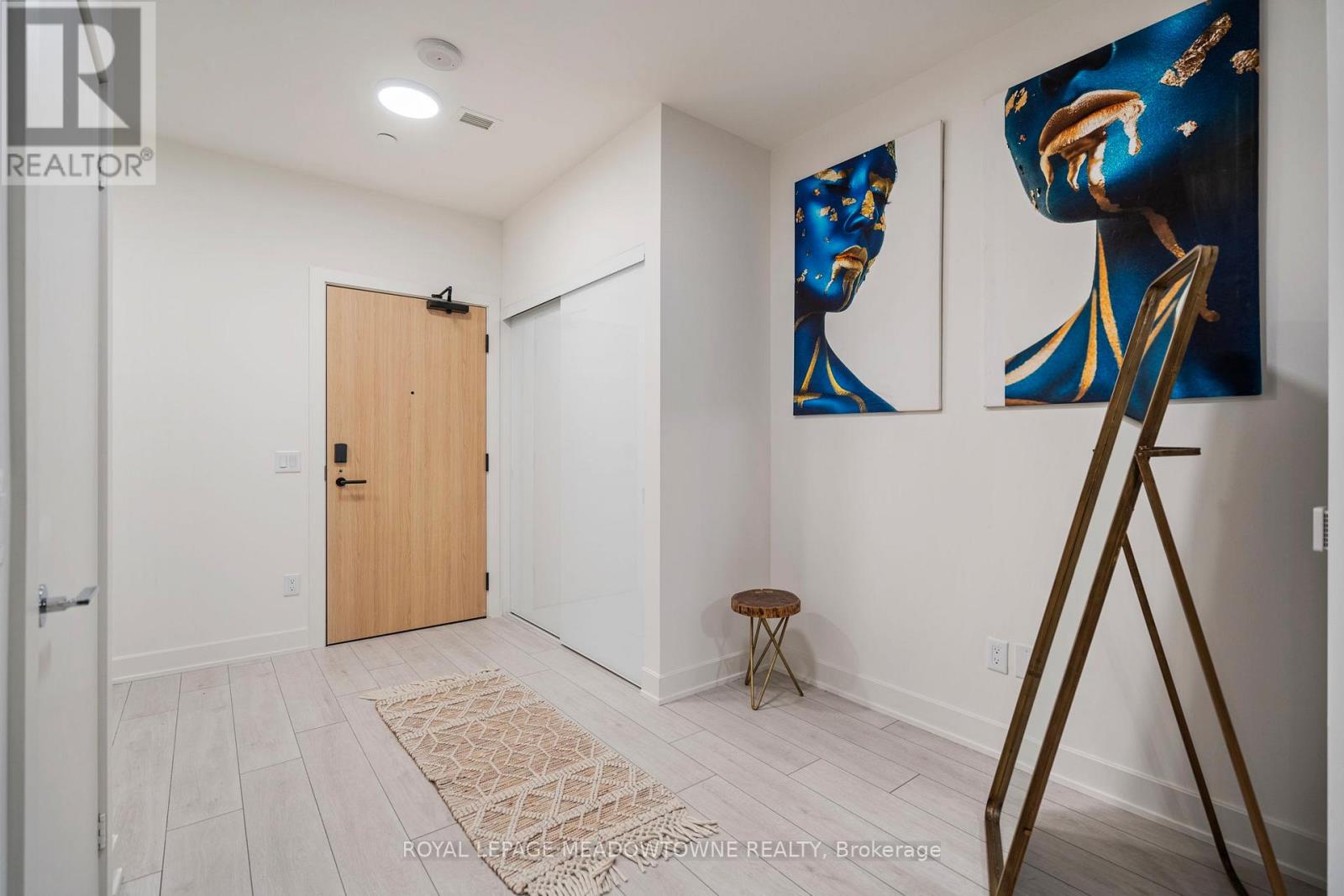 813 - 15 Mercer Street, Toronto, Ontario  M5V 1H2 - Photo 6 - C12937098