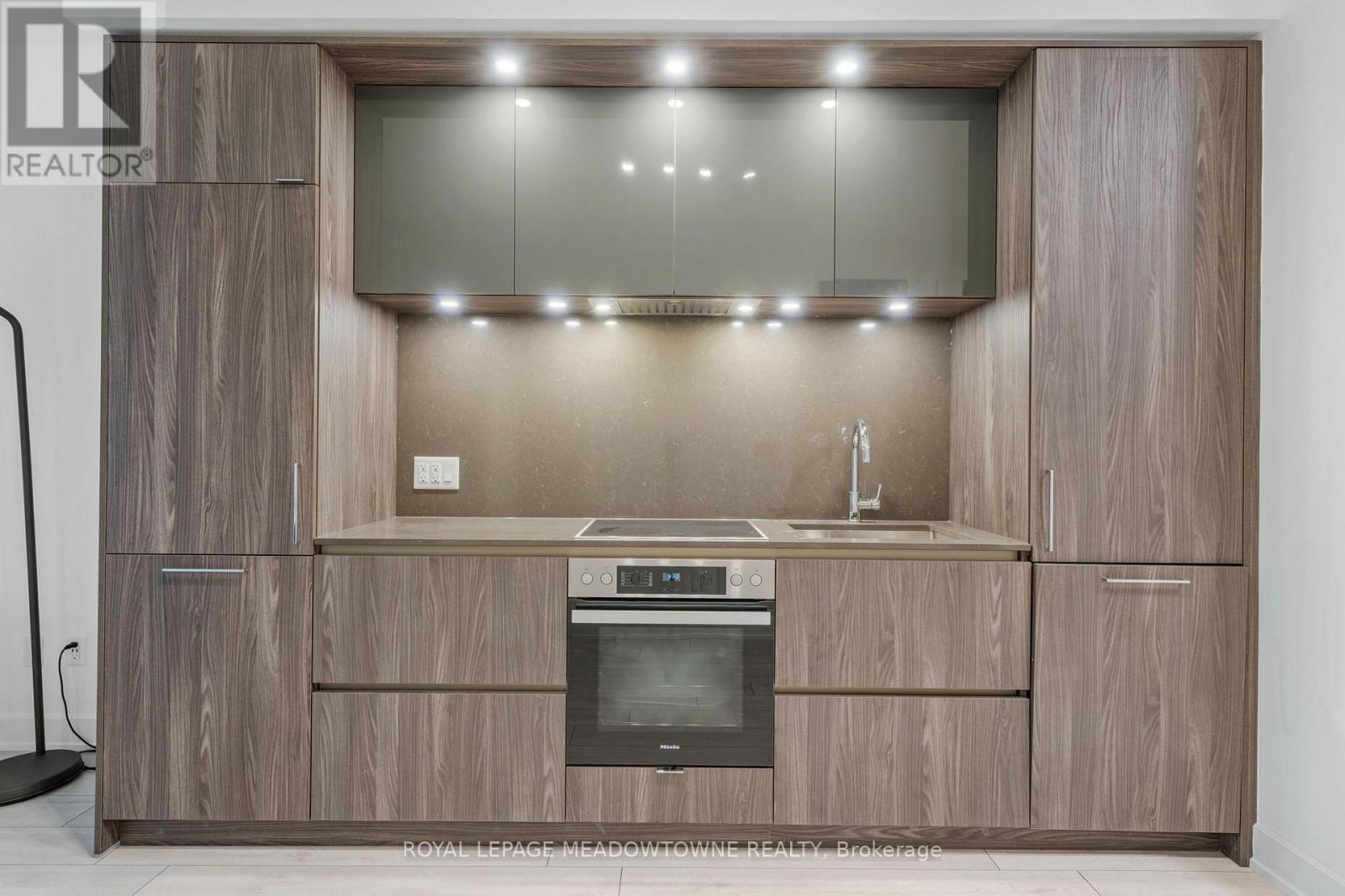 813 - 15 Mercer Street, Toronto, Ontario  M5V 1H2 - Photo 9 - C12937098