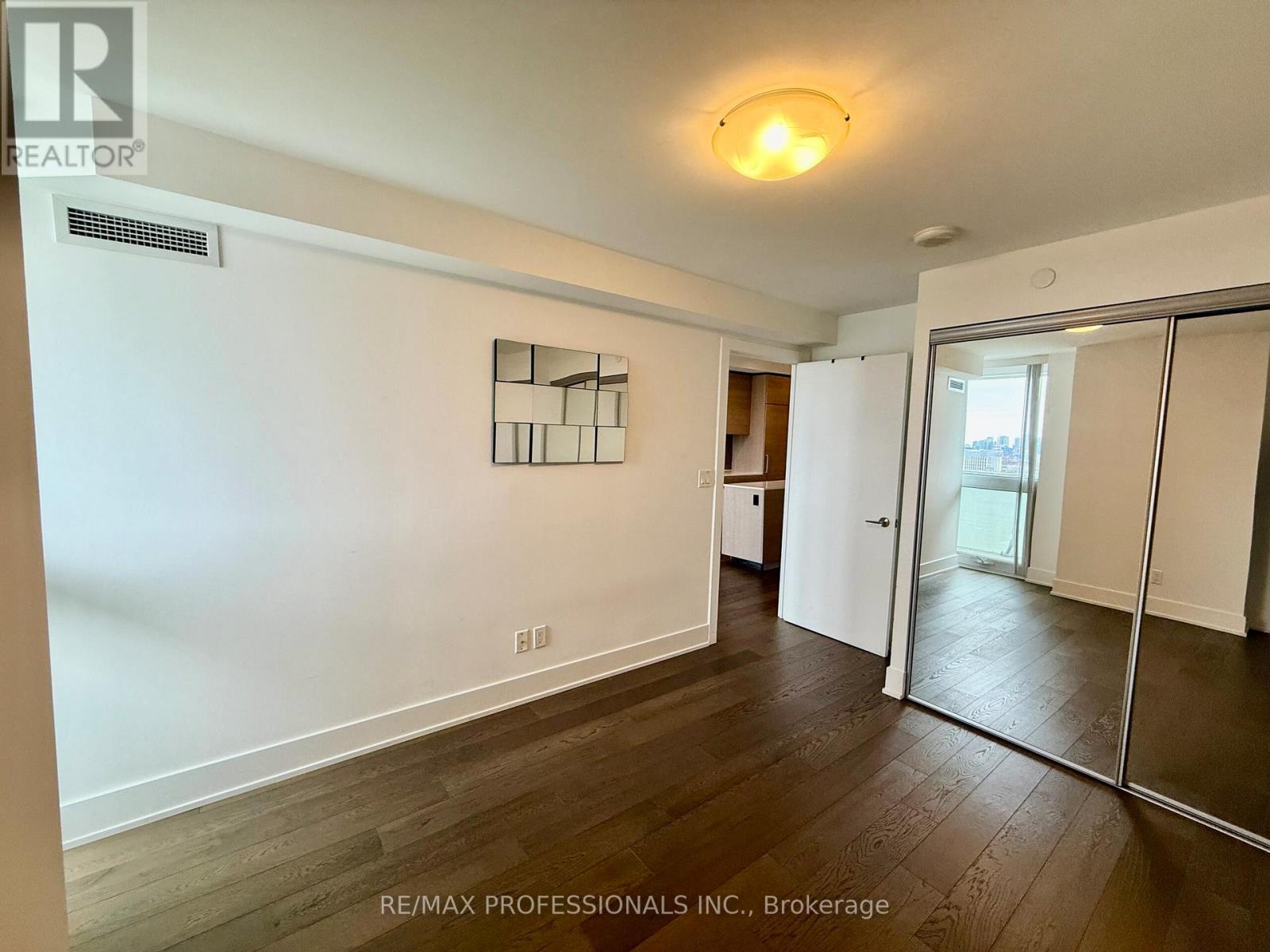 1604 - 200 Bloor Street W, Toronto, Ontario  M5S 1T8 - Photo 18 - C12937210