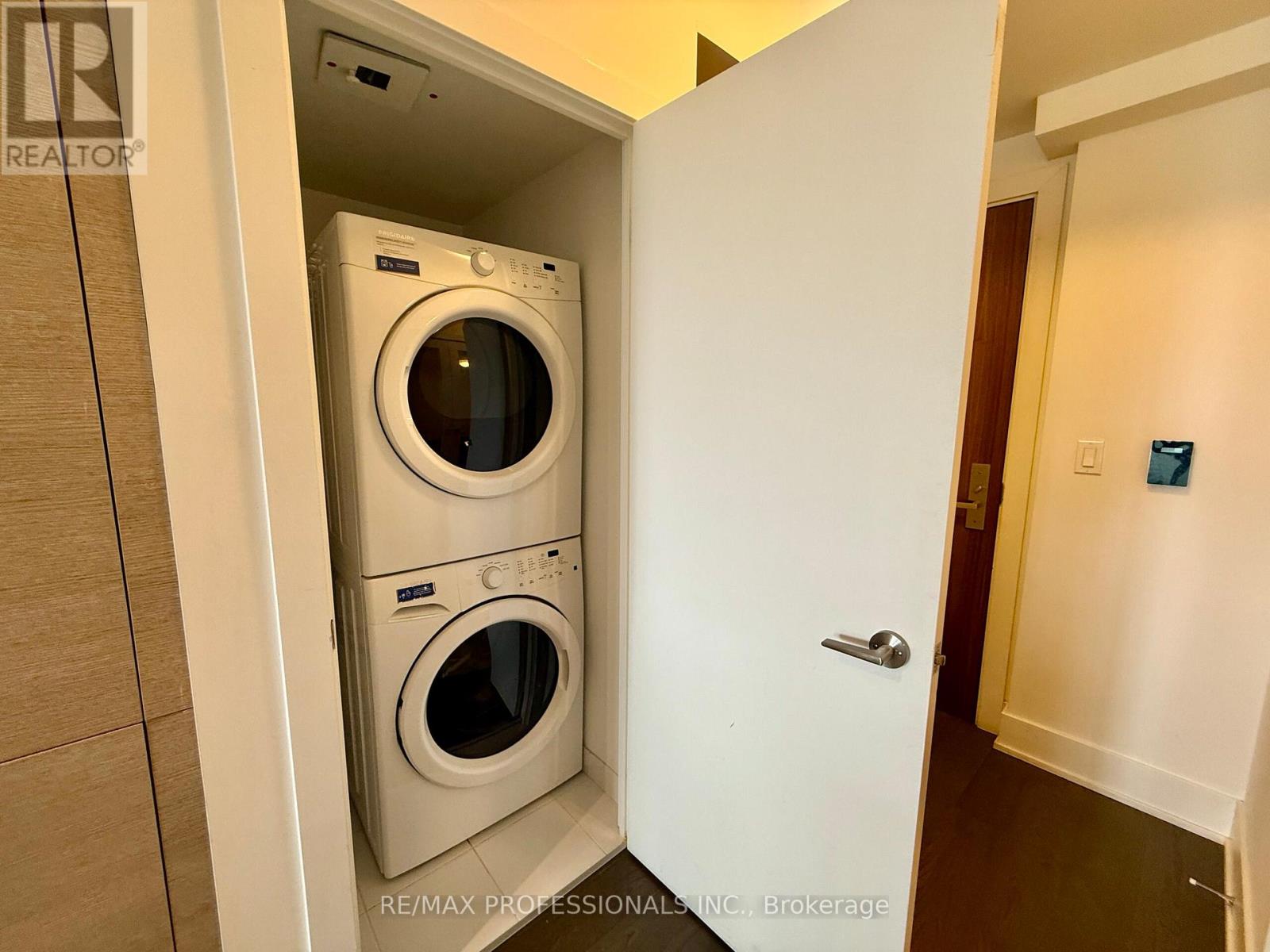 1604 - 200 Bloor Street W, Toronto, Ontario  M5S 1T8 - Photo 22 - C12937210