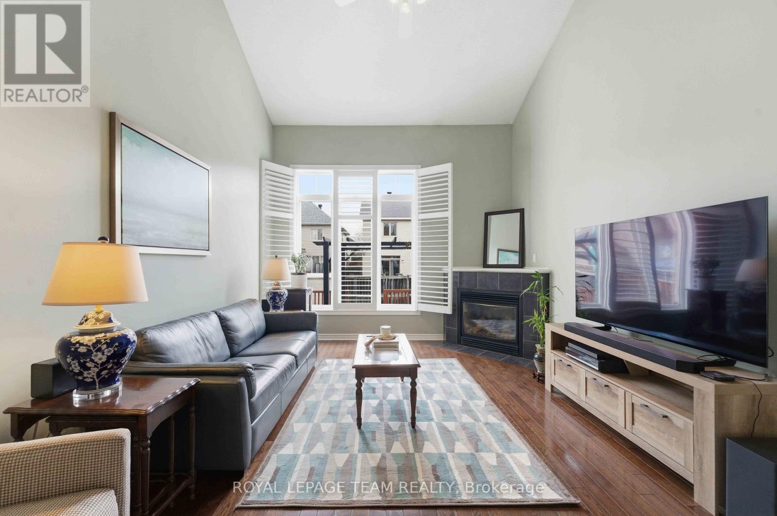 308 Grey Seal Circle, Ottawa, Ontario  K1V 2H3 - Photo 5 - X12937180