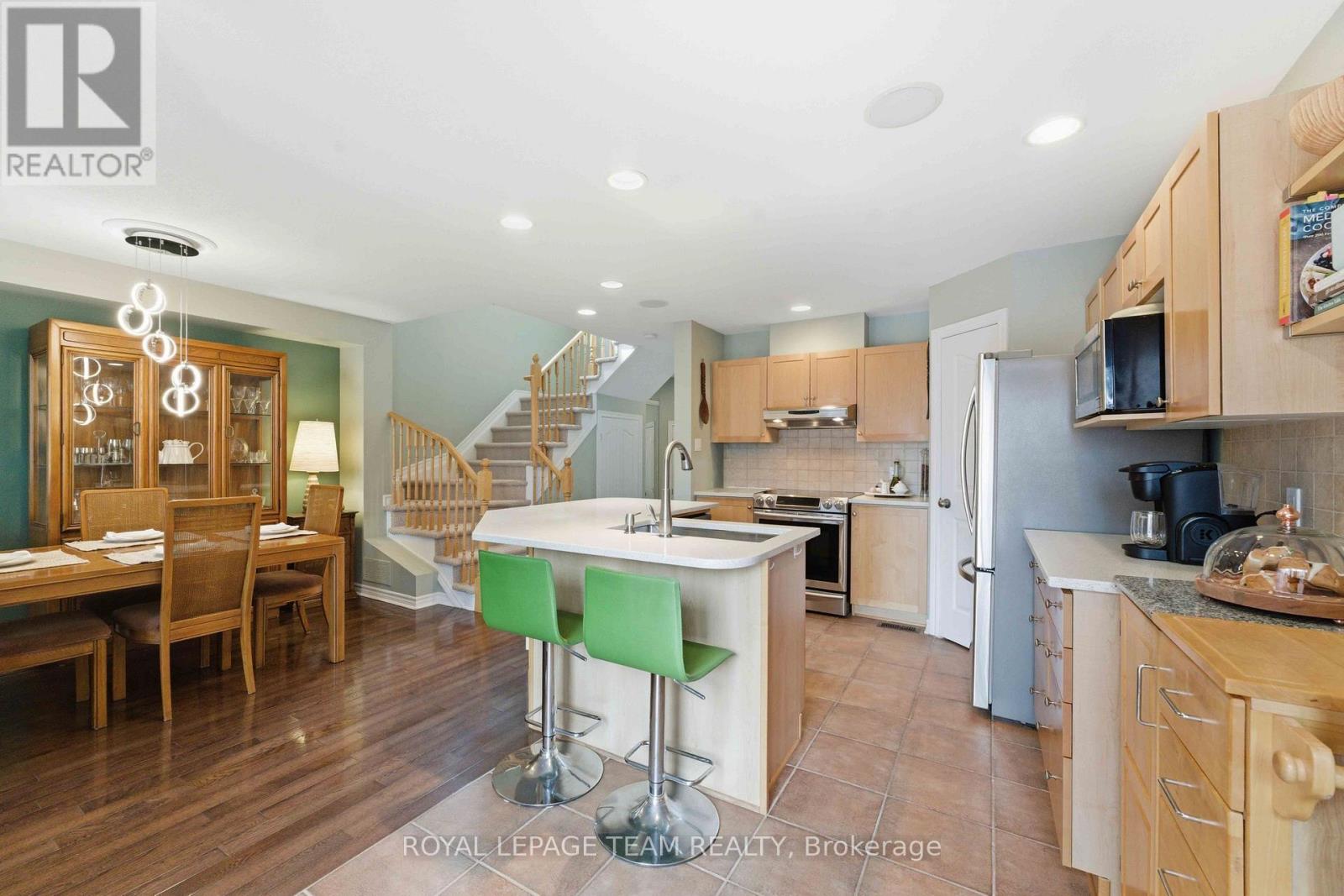 308 Grey Seal Circle, Ottawa, Ontario  K1V 2H3 - Photo 8 - X12937180