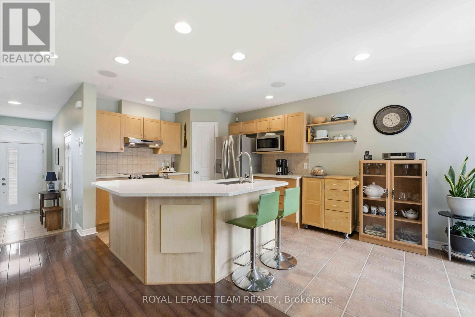 308 Grey Seal Circle, Ottawa, Ontario  K1V 2H3 - Photo 9 - X12937180