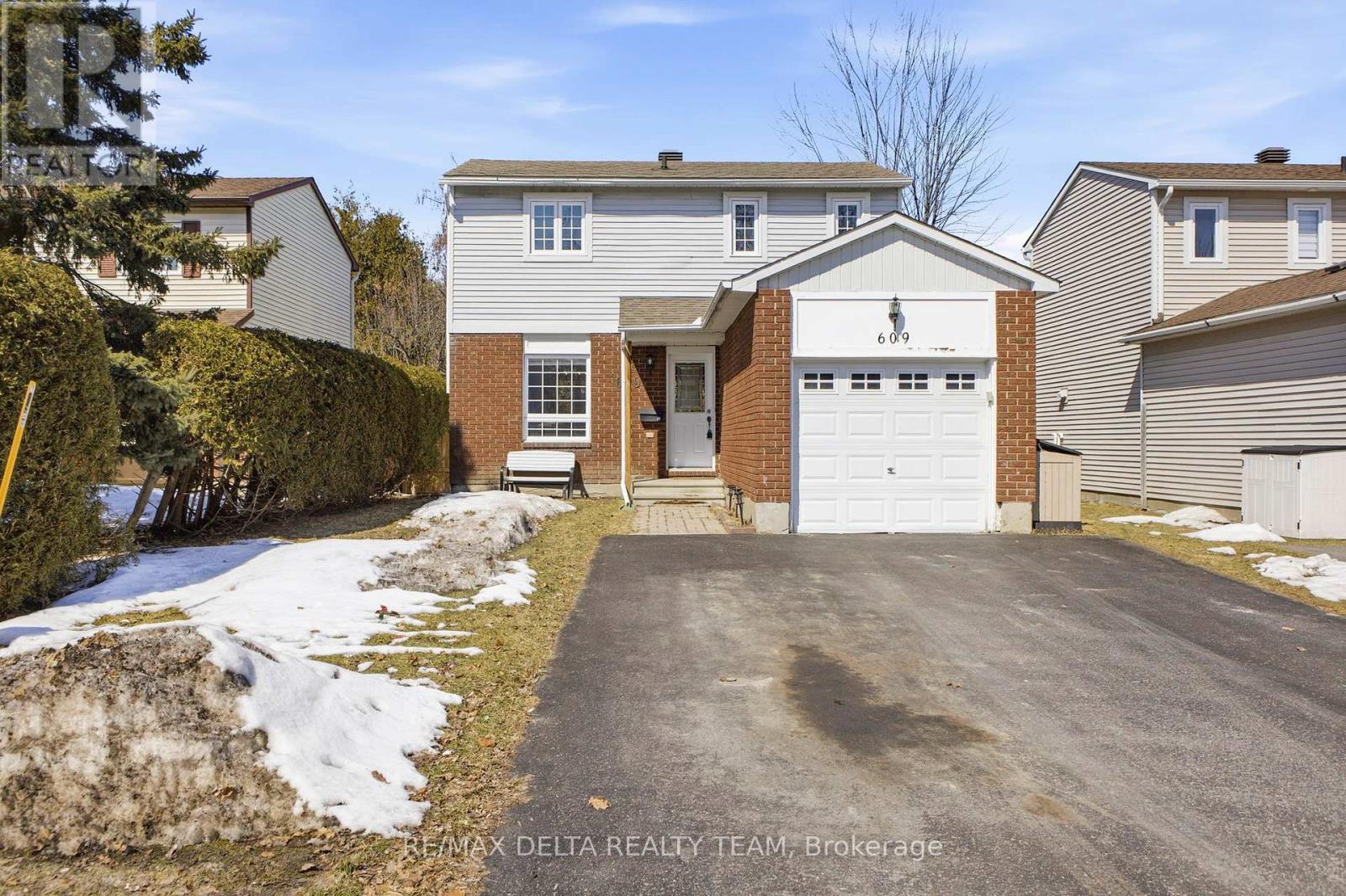 609 WILKIE DRIVE, Ottawa, Ontario