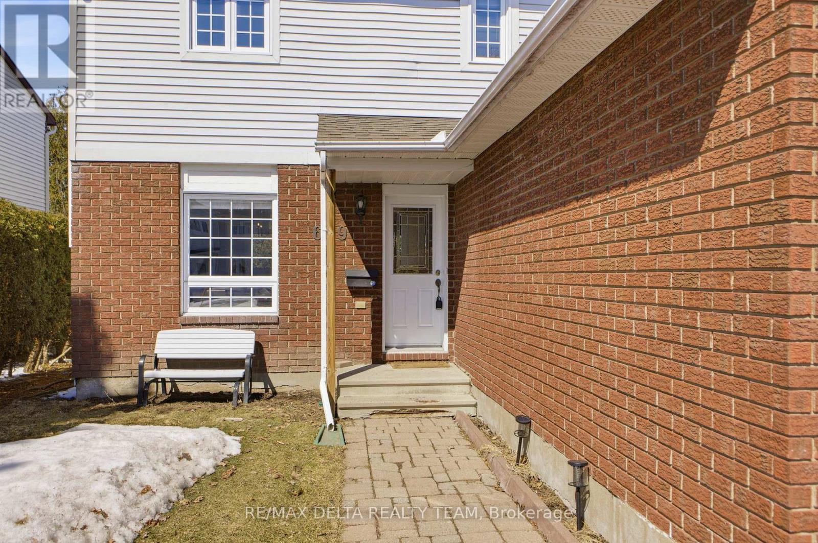 609 Wilkie Drive, Ottawa, Ontario  K4A 1P9 - Photo 3 - X12937194