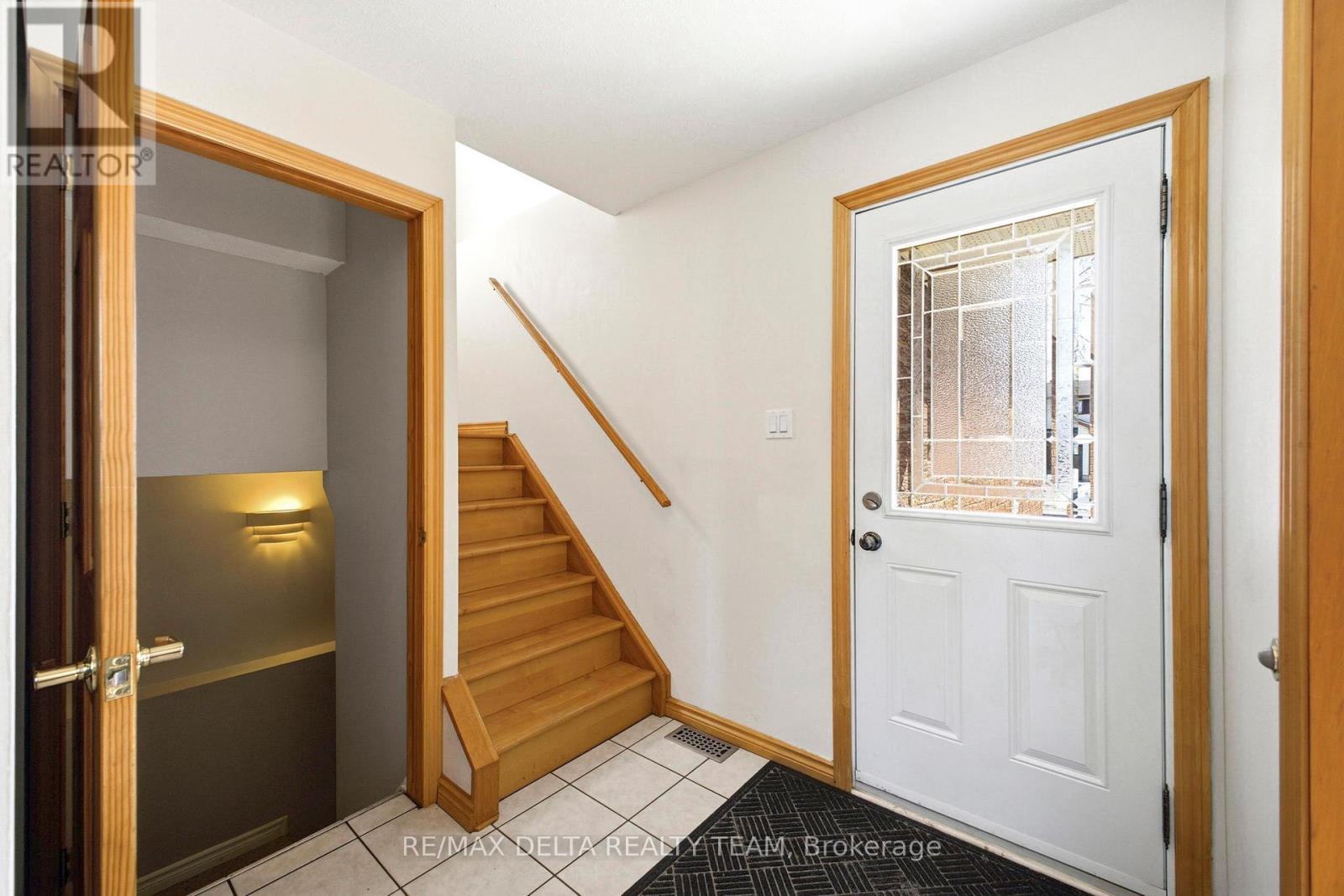 609 Wilkie Drive, Ottawa, Ontario  K4A 1P9 - Photo 4 - X12937194