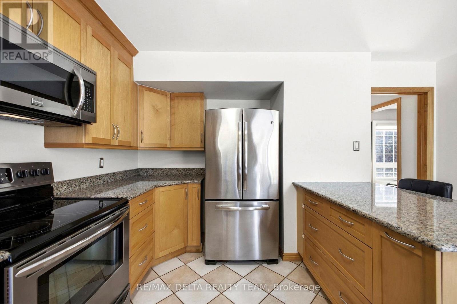 609 Wilkie Drive, Ottawa, Ontario  K4A 1P9 - Photo 9 - X12937194